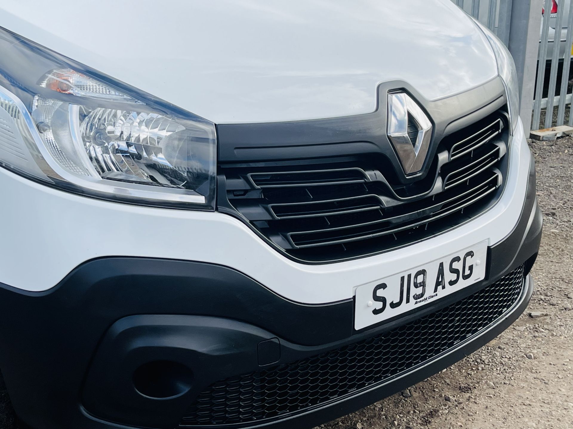 Renault Trafic SL27 Business 1.6 DCI Euro 6 2019 '19 Reg' ULEZ Compliant - Panel Van - Image 18 of 37