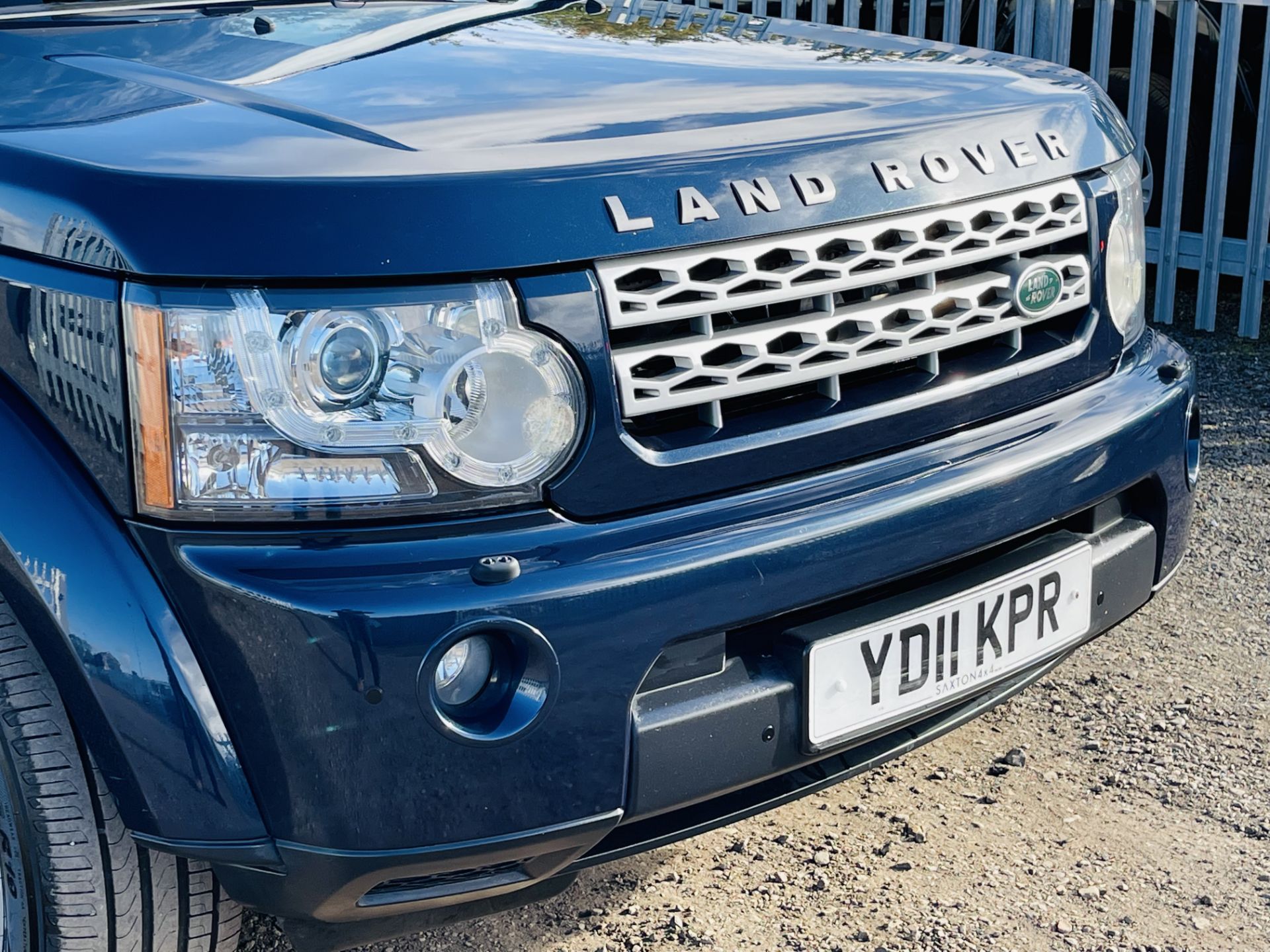 Land Rover Discovery 4 3.0 SDV6 XS Auto 2011 '11 Reg' Sat Nav - Metallic Blue - 4WD - 7 Seats - Image 3 of 37