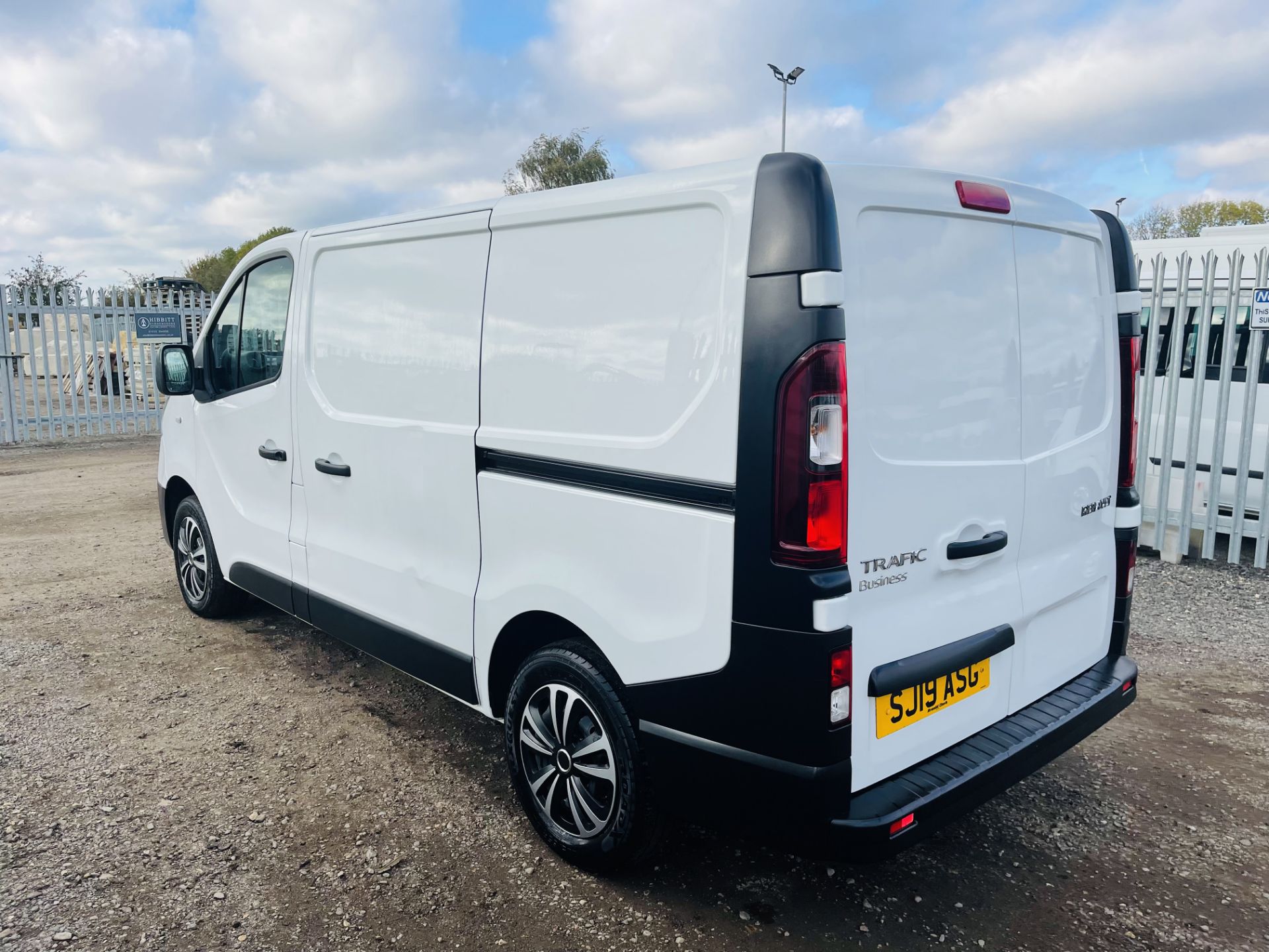 Renault Trafic SL27 Business 1.6 DCI Euro 6 2019 '19 Reg' ULEZ Compliant - Panel Van - Image 12 of 37