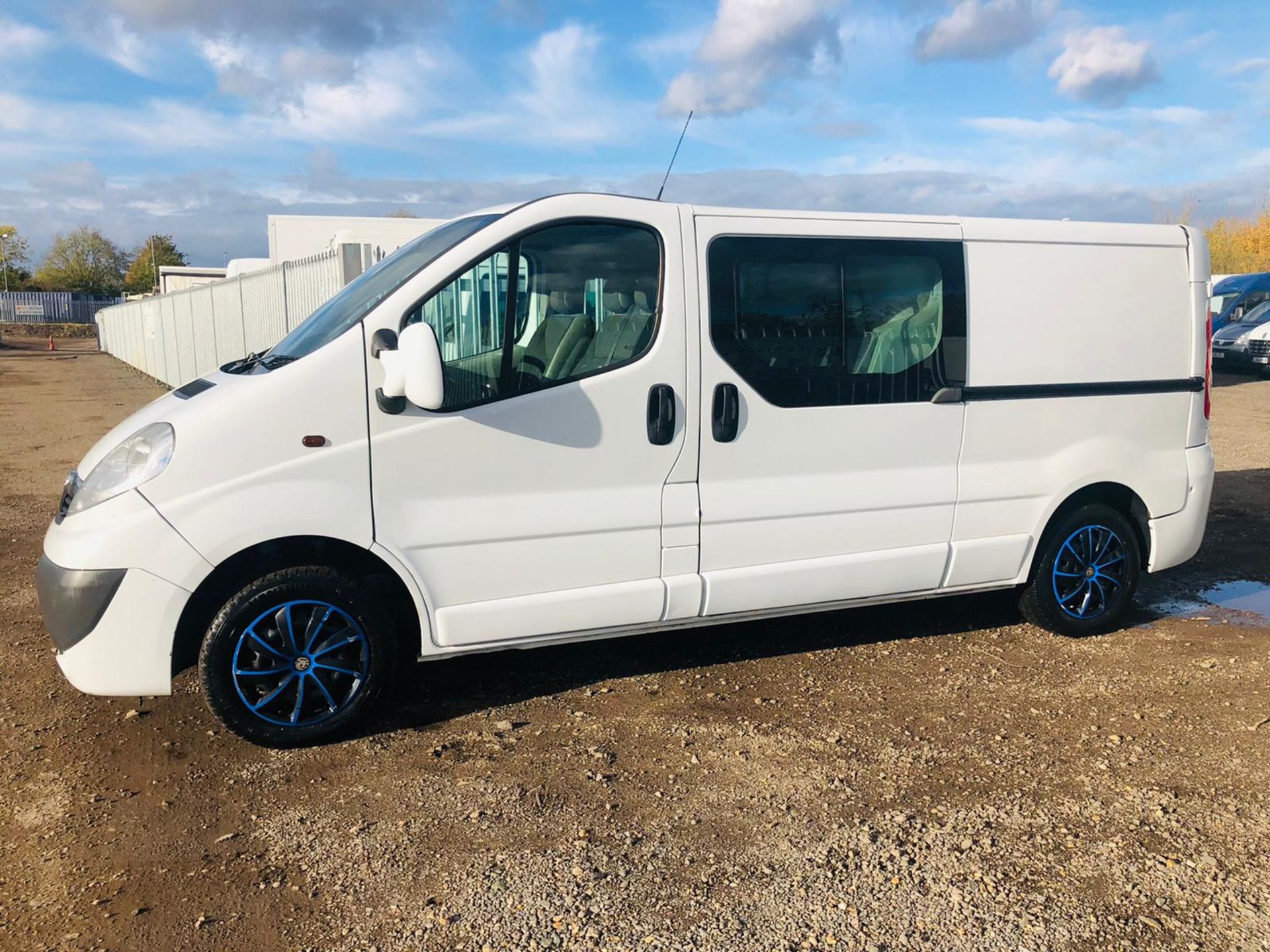 ** ON SALE **Vauxhall Vivaro 2.0 CDTI 2900 Sportive LWB 'Crew-Van' 2014 '14 Reg' Air Con - No Vat - Image 6 of 25