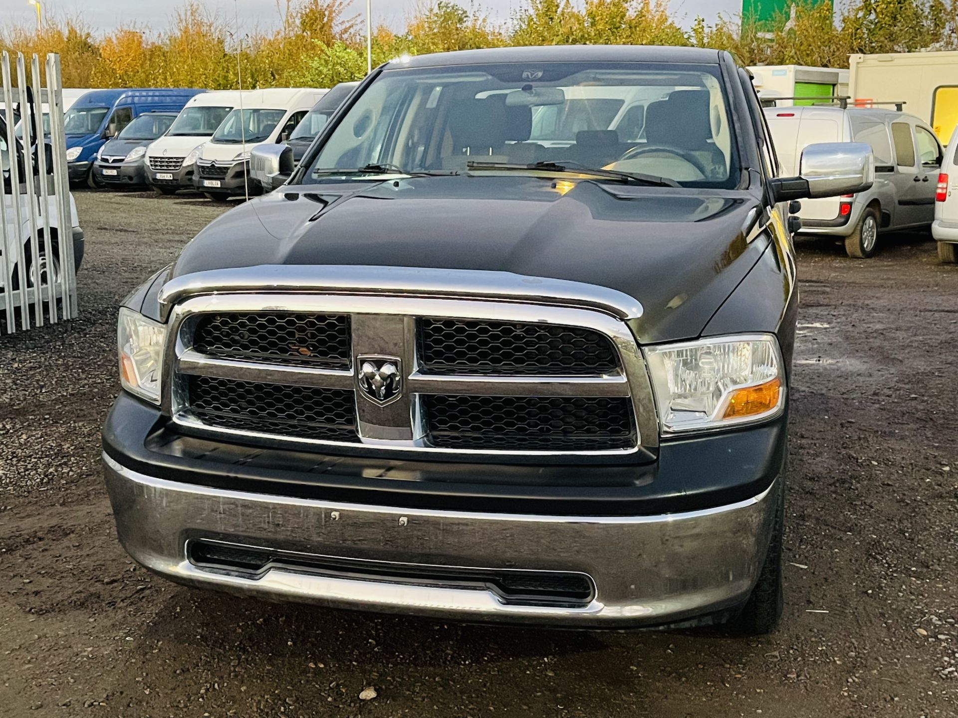 Dodge Ram 4.7 V8 1500 ST 4WD ' 2012 Year ' A/C - Cruise Control - 6 Seats - Image 4 of 27