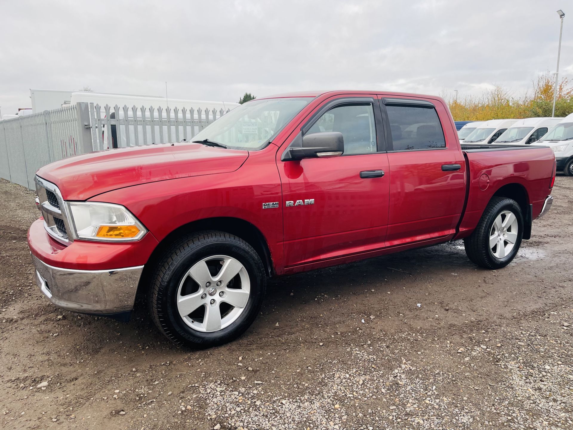 Dodge Ram 5.7 V8 Hemi **SLT Edition** '2009 Year' 4WD Crew-Cab - A/C - 6 Seats - Cruise Control - Image 17 of 29