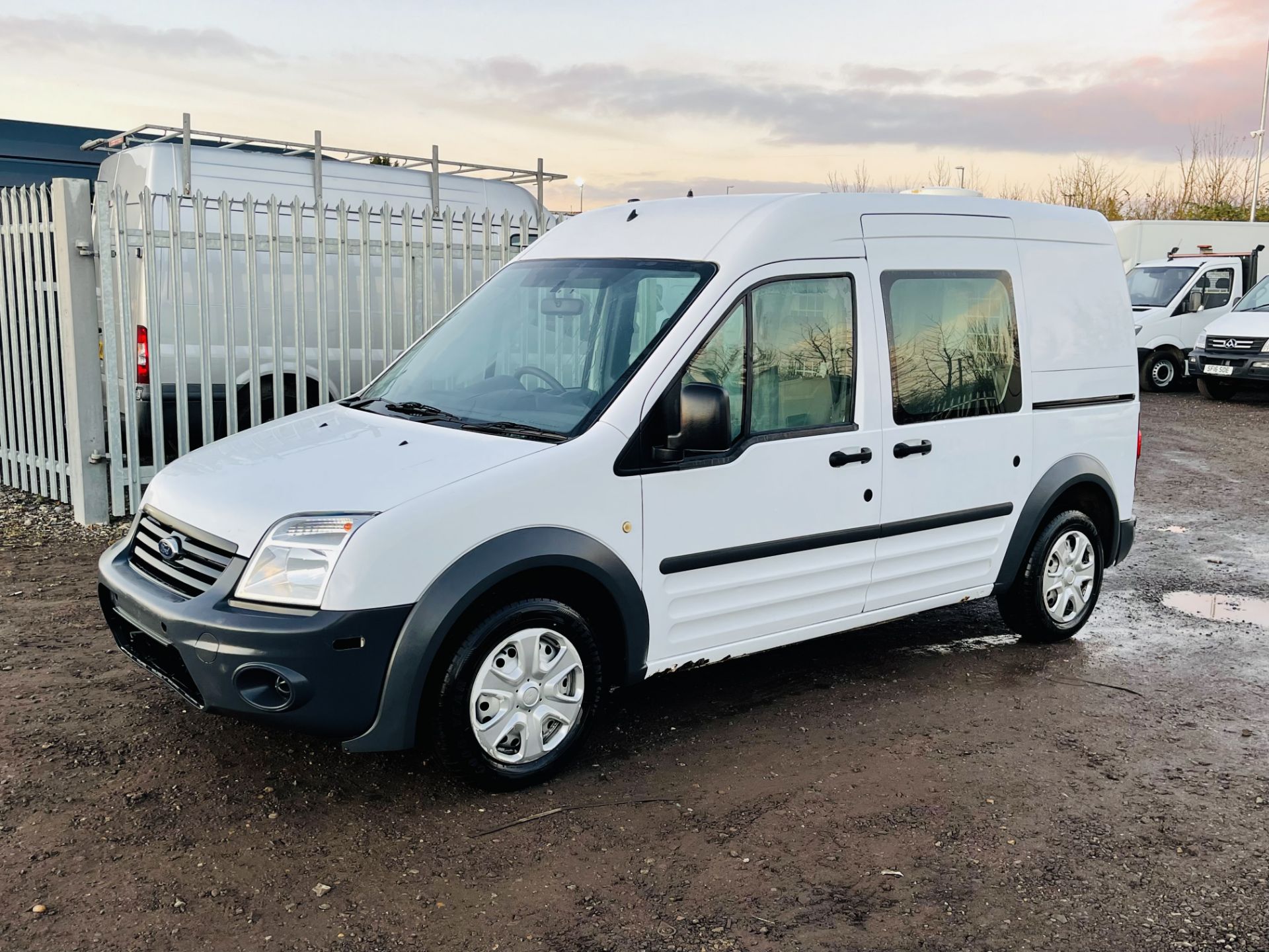 Ford Transit connect 1.8 TDCI LWB High Roof 2013 '13 Reg' A/C Elec pack - Image 5 of 21