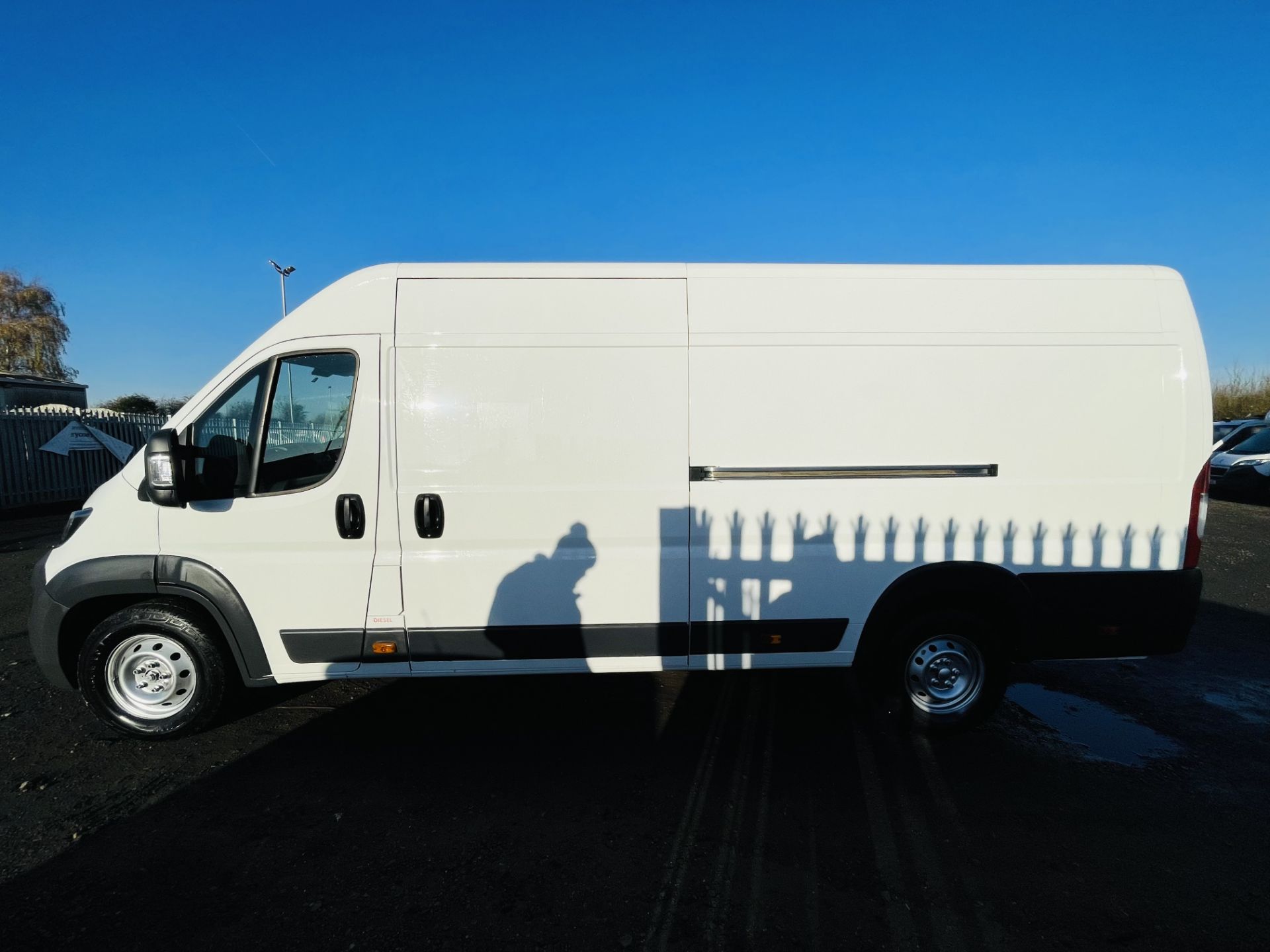 Peugeot Boxer 2.0 Blue130 HDI L4 H2 Professional 2018 '18 Reg' A/C - Sat Nav - Extra Long wheel base - Image 7 of 22