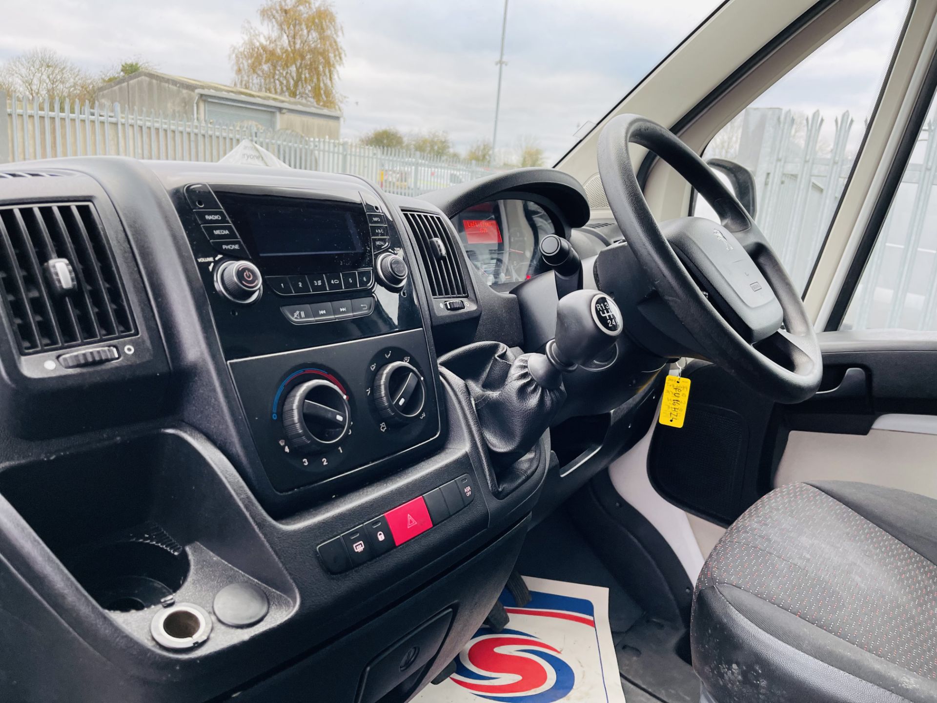 ** ON SALE ** Peugeot Boxer 2.2 HDI 335 L3 2016 '16 Reg' Luton - Tail-Lift - No Vat Save 20% - Image 9 of 26