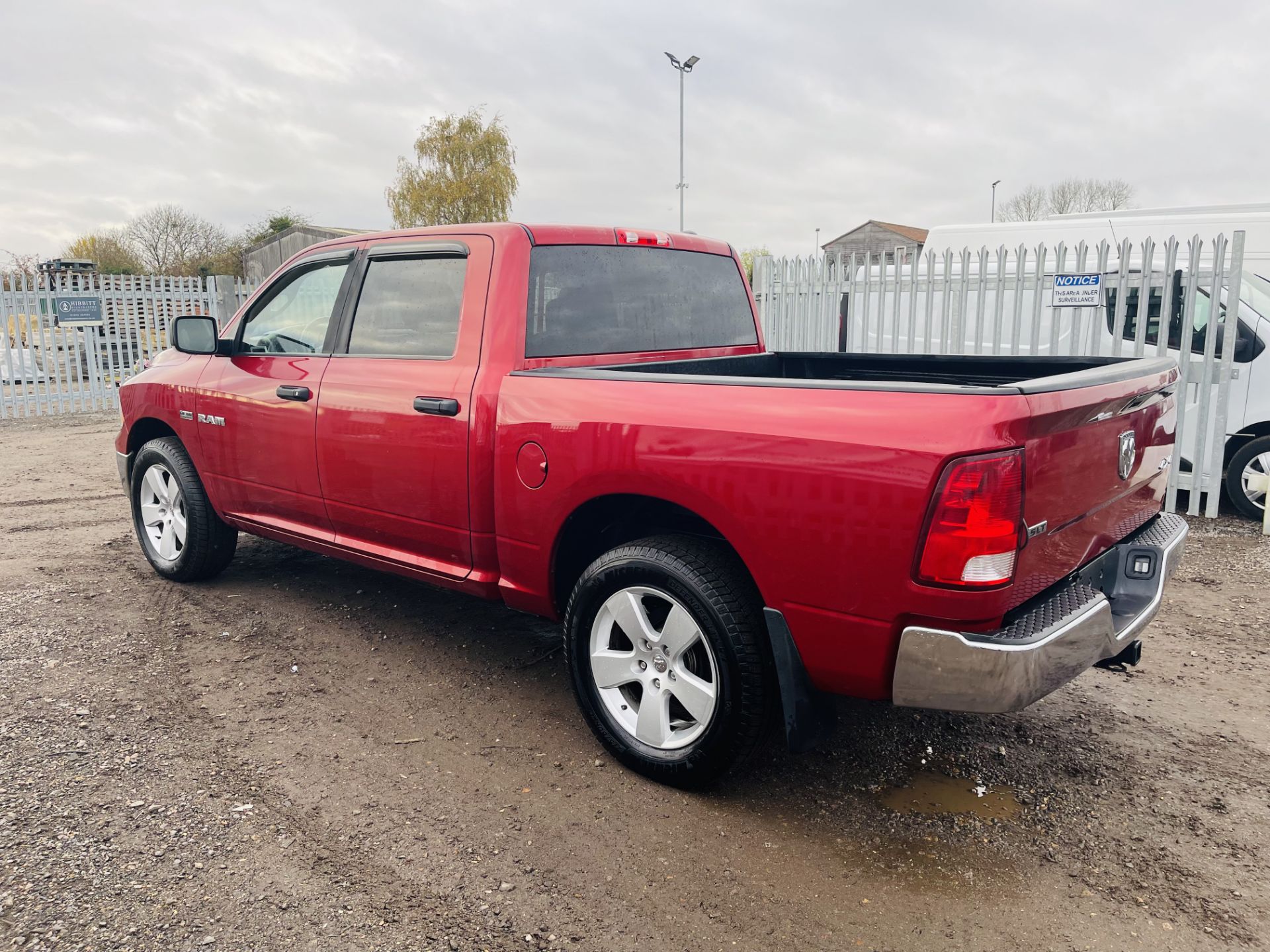 Dodge Ram 5.7 V8 Hemi **SLT Edition** '2009 Year' 4WD Crew-Cab - A/C - 6 Seats - Cruise Control - Image 15 of 29