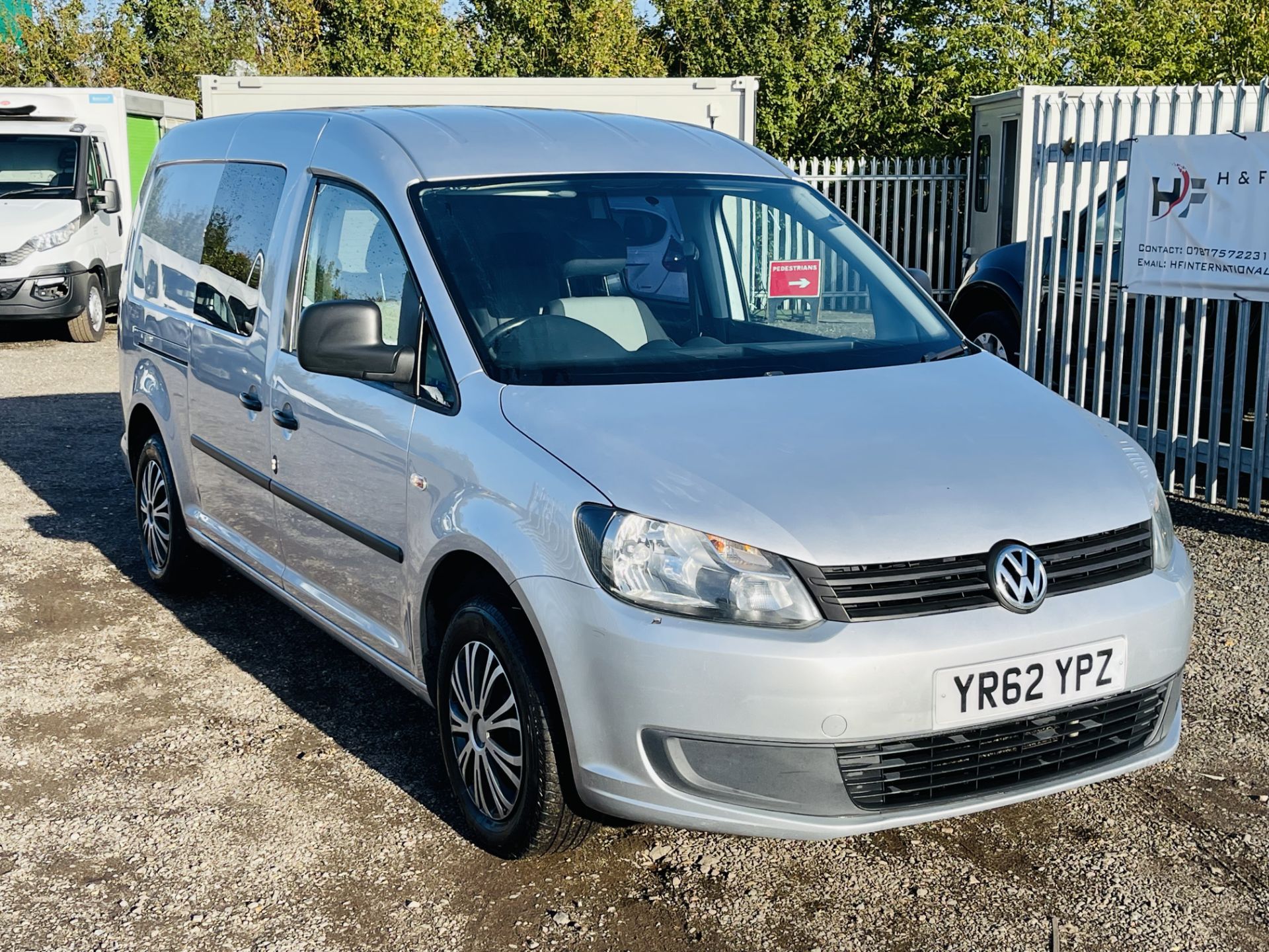 ** ON SALE ** Volkswagen Caddy 1.6 TDI C20 Combi Maxi Dualiner 5 seats 2012 '62 Reg' Air Con - - Image 2 of 29