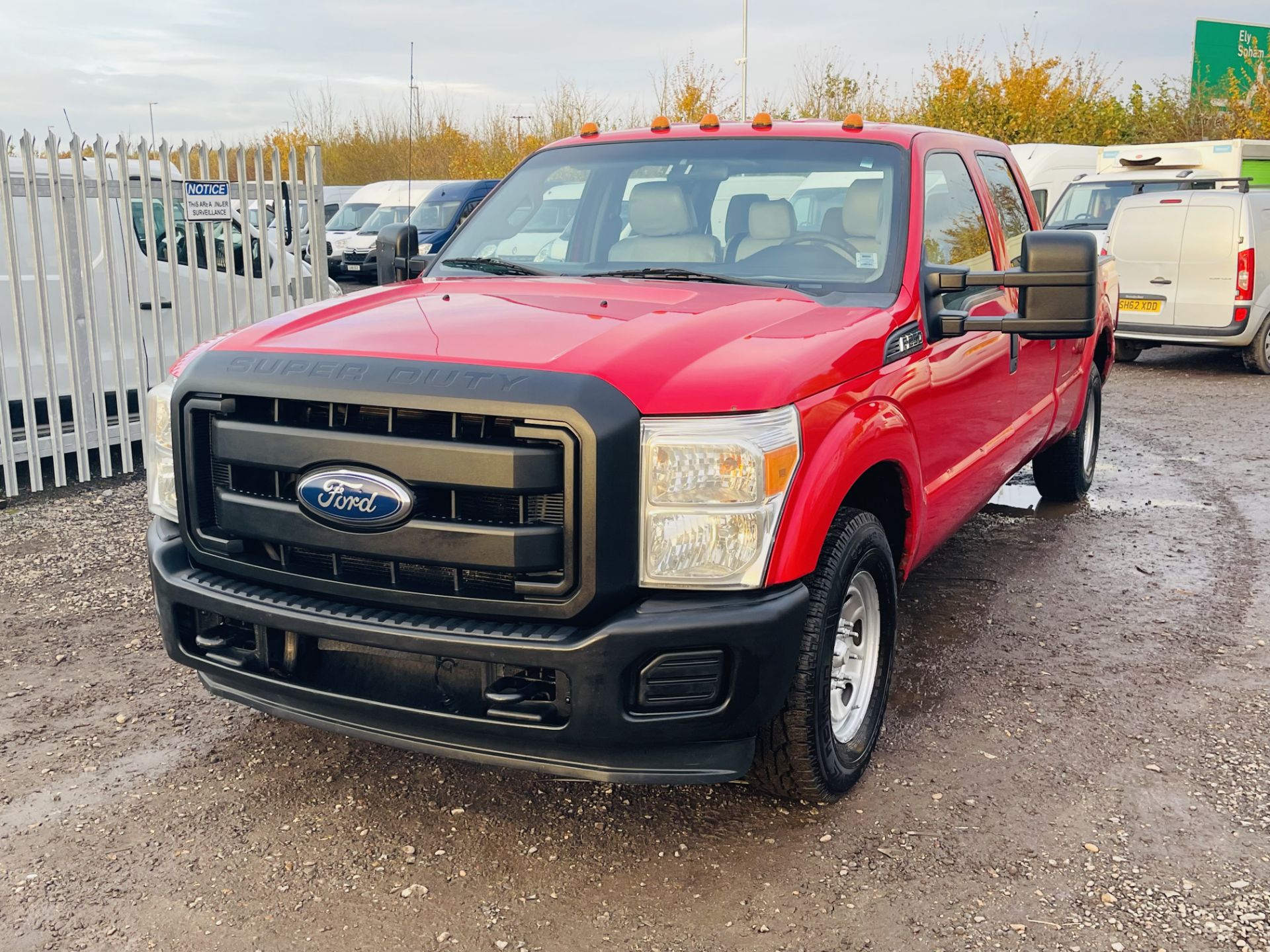 Ford F 250 6.2L V8 XL '2011 Year' **Super Duty Edition** Crew Cab - A/C ** Fresh Import ** - Image 2 of 20