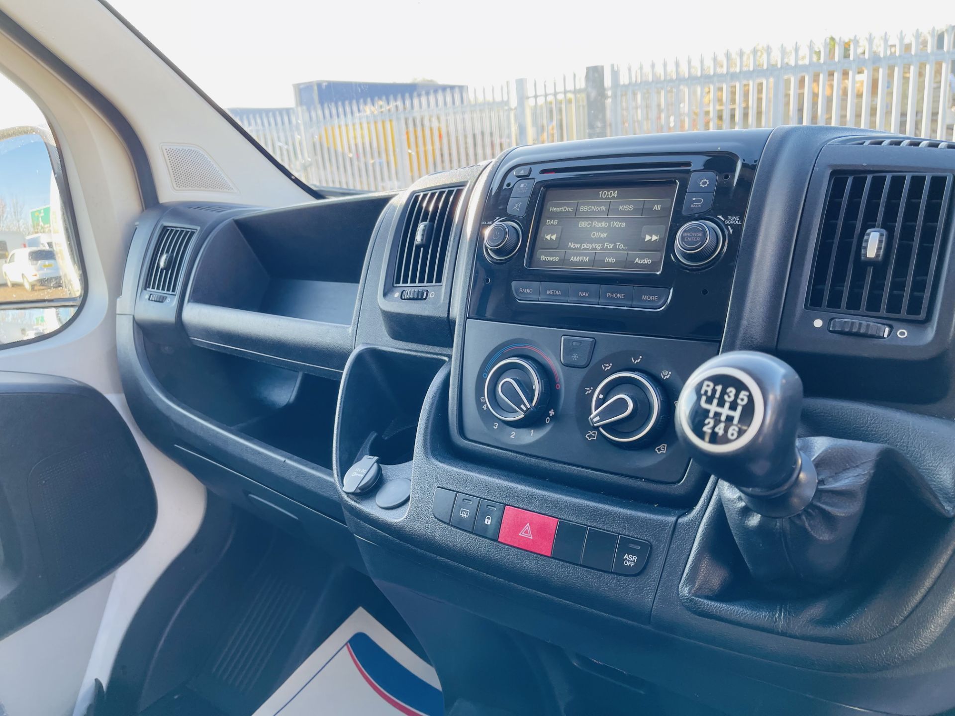 Peugeot Boxer 2.0 Blue130 HDI L4 H2 Professional 2018 '18 Reg' A/C - Sat Nav - Extra Long wheel base - Image 21 of 22