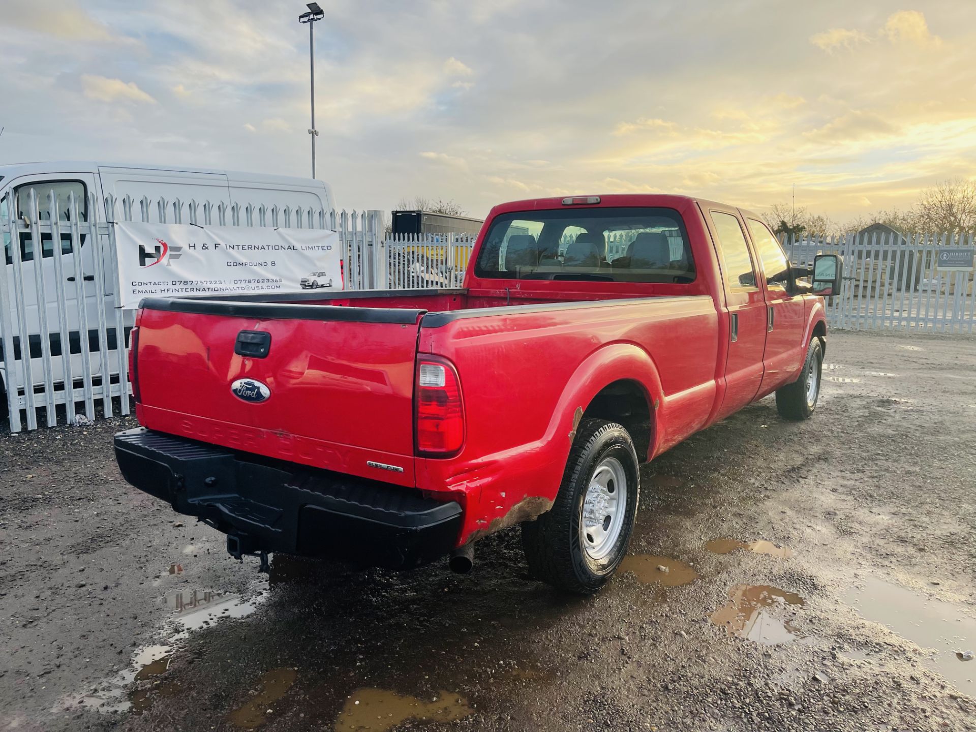 Ford F 250 6.2L V8 XL '2011 Year' **Super Duty Edition** Crew Cab - A/C ** Fresh Import ** - Image 8 of 20