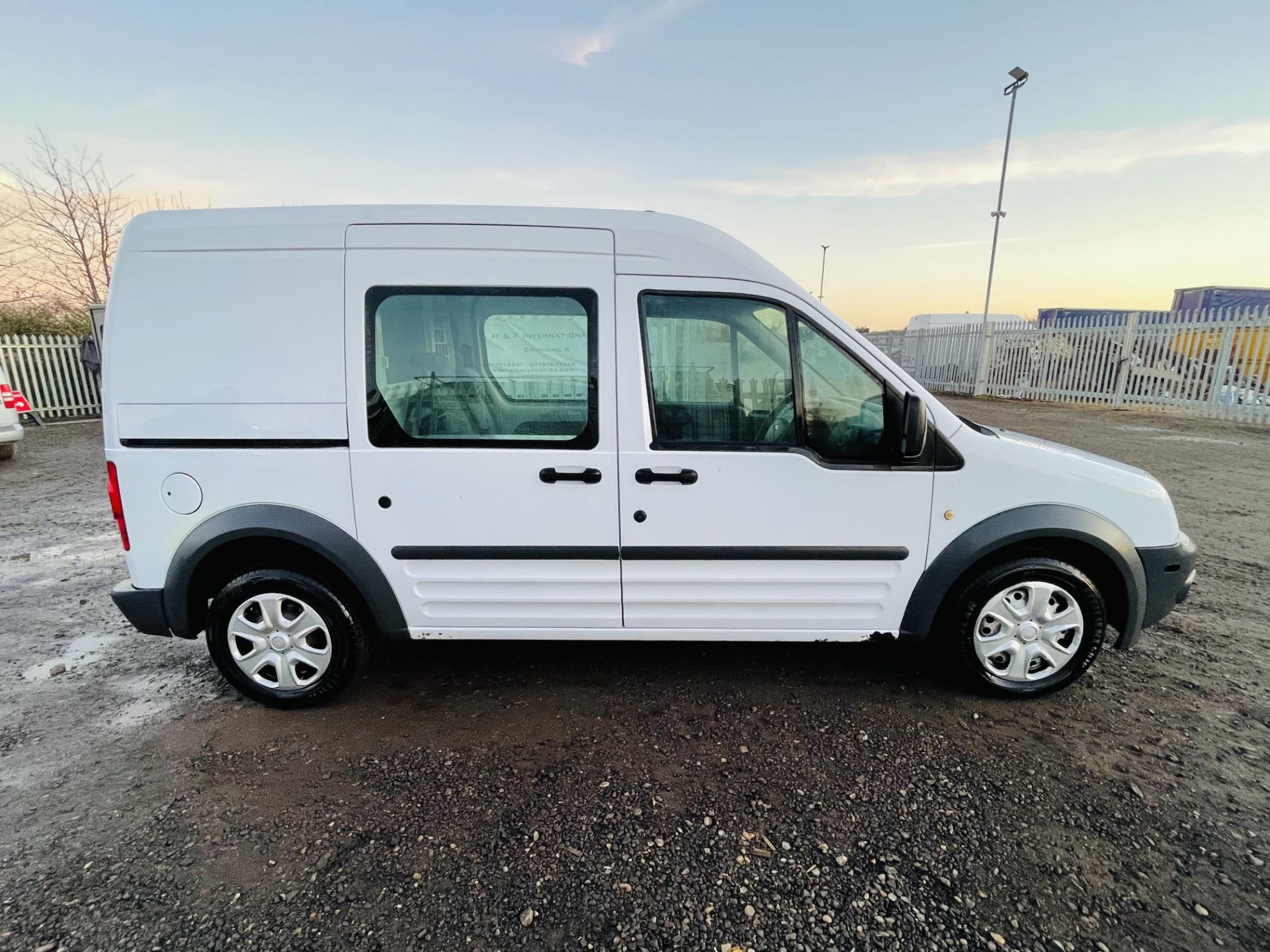 Ford Transit connect 1.8 TDCI LWB High Roof 2013 '13 Reg' A/C Elec pack - Image 14 of 21