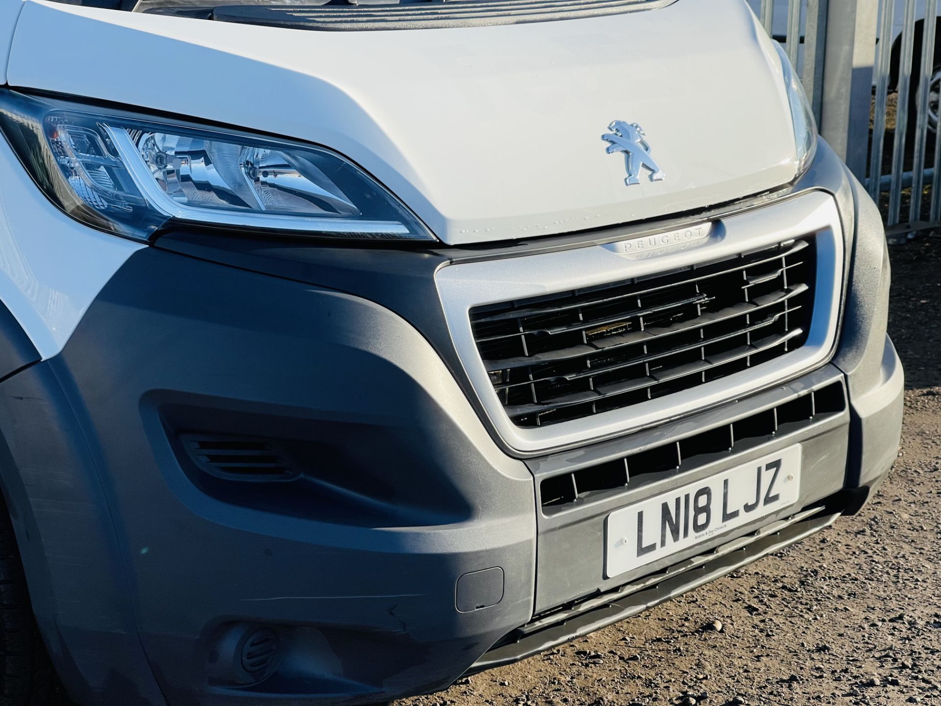 Peugeot Boxer 2.0 Blue130 HDI L4 H2 Professional 2018 '18 Reg' A/C - Sat Nav - Extra Long wheel base - Image 19 of 22