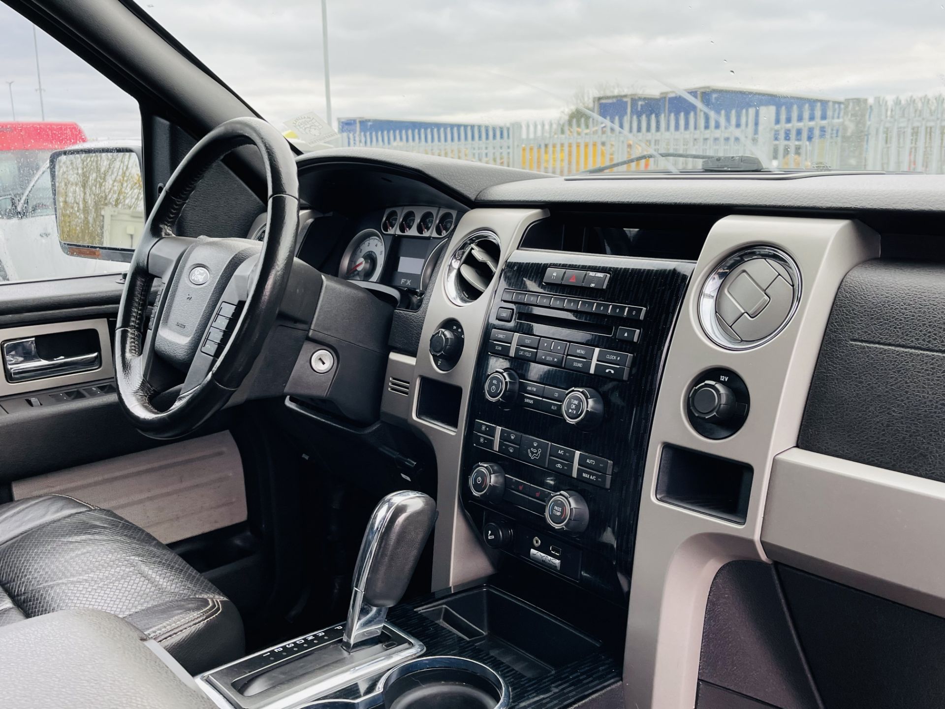 Ford F-150 5.4L V8 CrewCab 4WD FX4 Edition '2010 Year' Colour Coded Package - Top Spec - Image 21 of 24