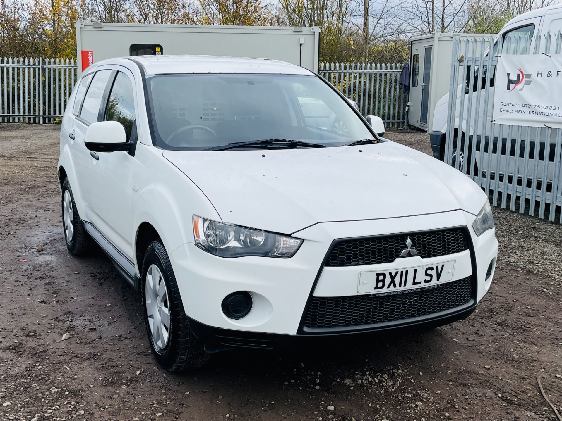 ** ON SALE **Mitsubishi Outlander GX 4Work 2.3 DI-D 177 2011 '11 Reg' - Air Con - 4WD - No Vat - Image 2 of 21