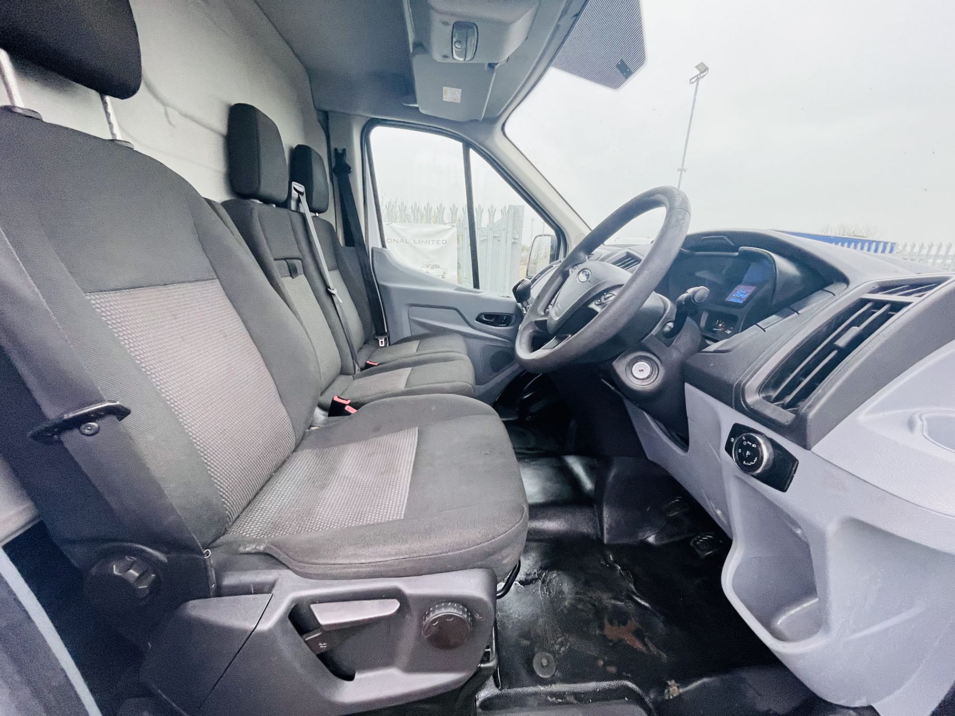 Ford Transit 2.2 TDCI 125 T350 Rwd L2 H3 2016 '16 Reg' - Panel Van - No Vat Save 20% - Image 18 of 21