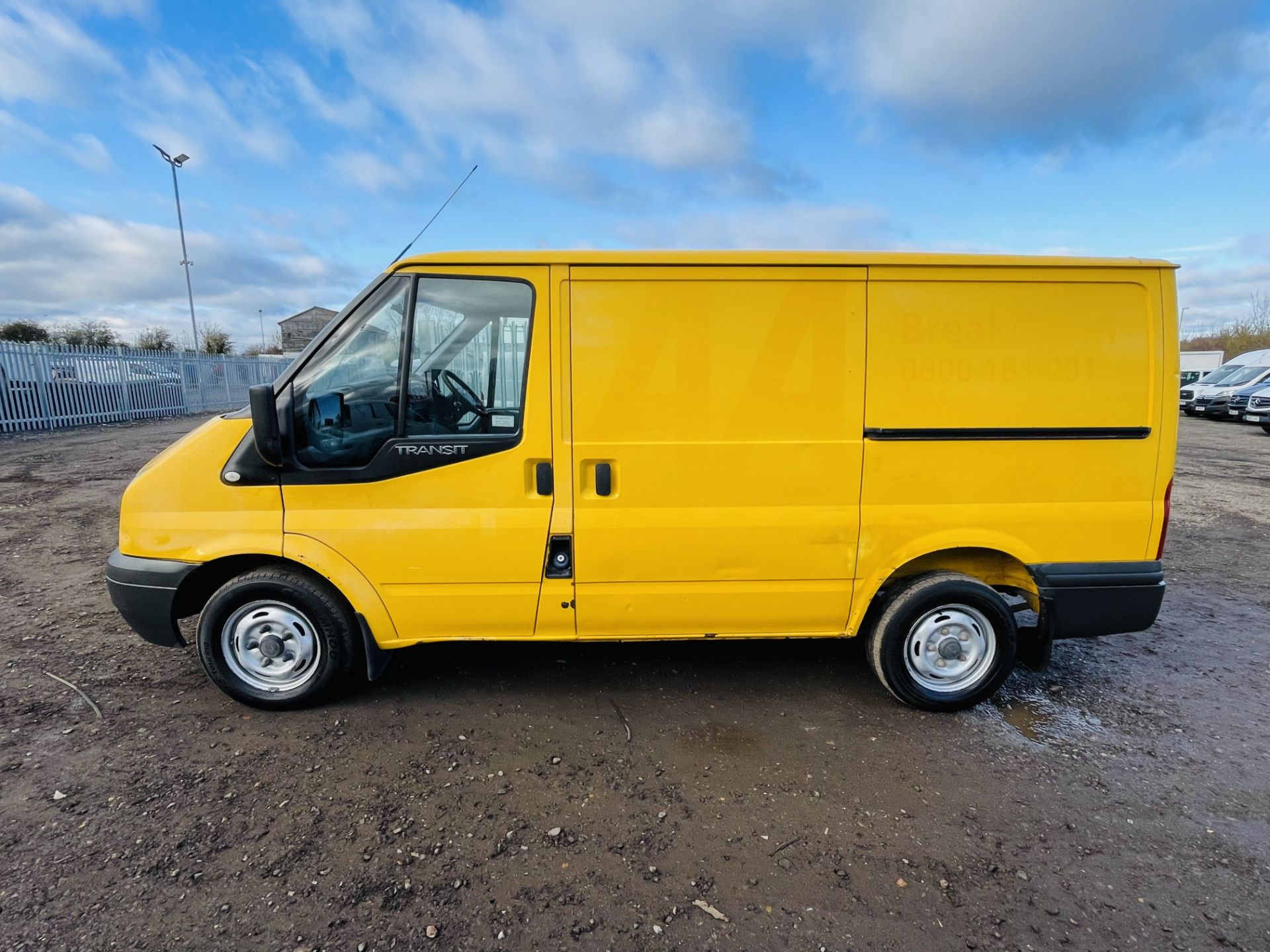 Ford Transit 2.2 TDCI 125 T300 L1 H1 FWD 2011 '61 Reg' Air Con - Elec Pack - No Vat Save 20% - Image 6 of 19