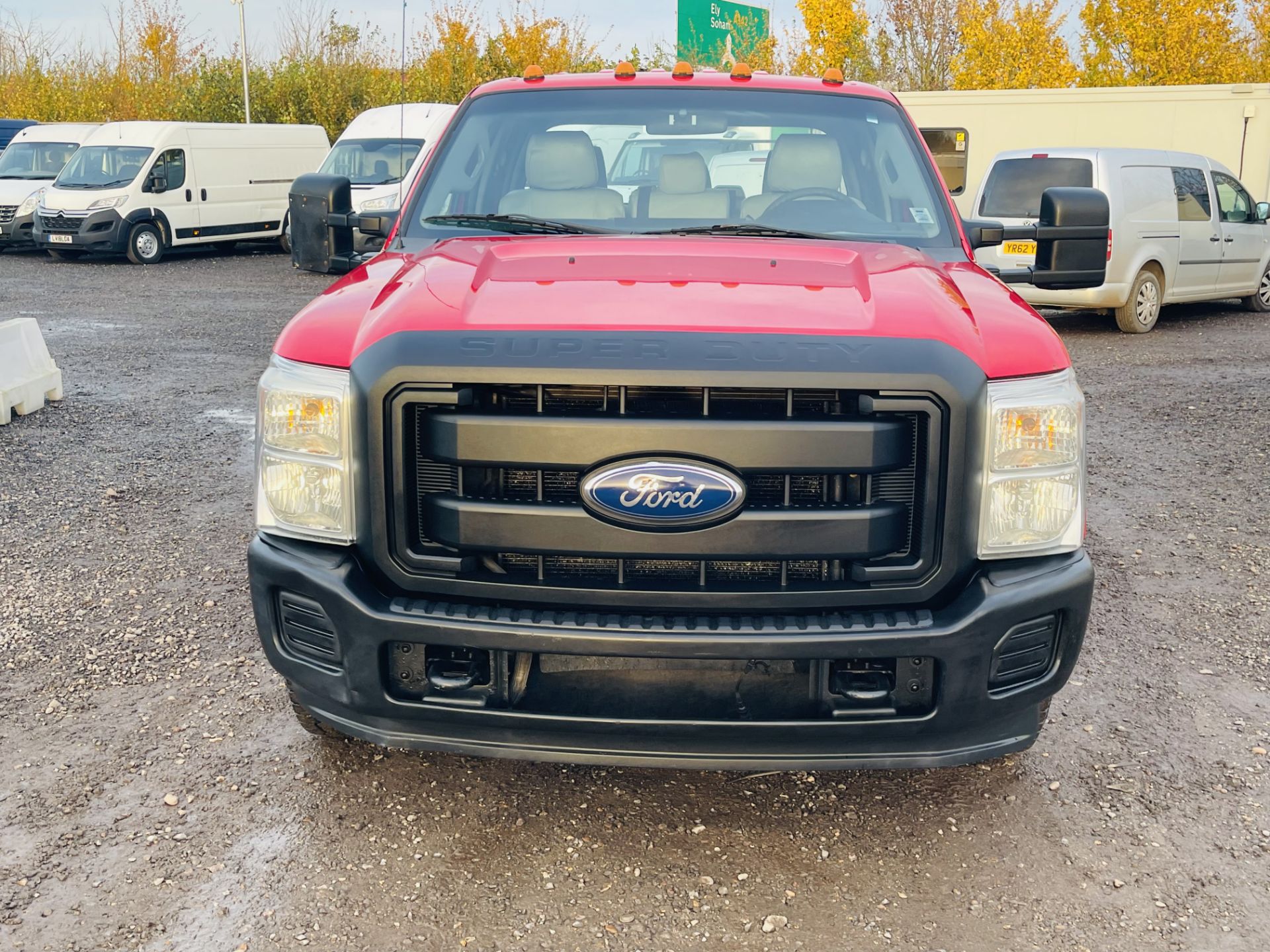 Ford F 250 6.2L V8 XL '2011 Year' **Super Duty Edition** Crew Cab - A/C ** Fresh Import ** - Image 3 of 20