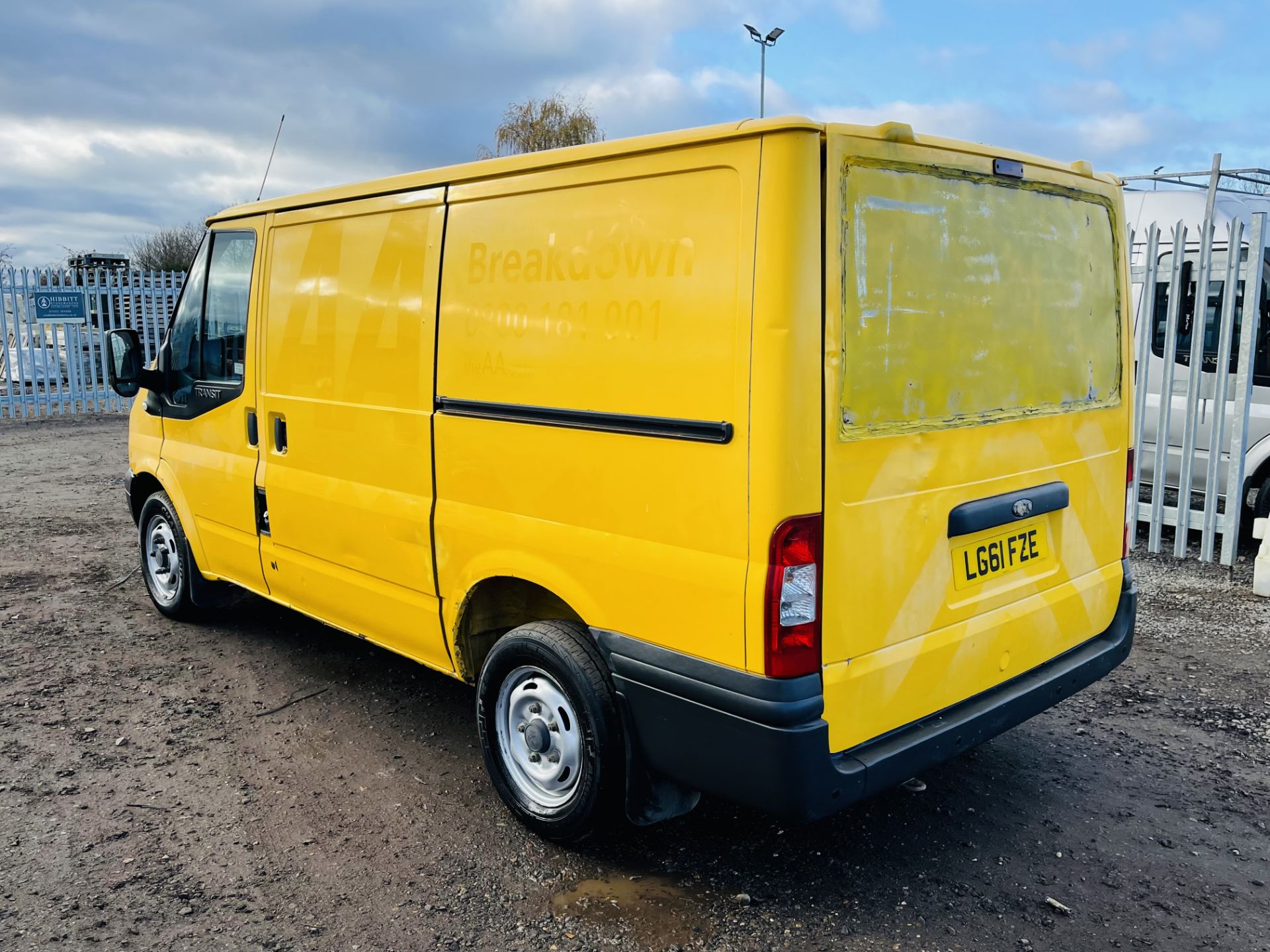 Ford Transit 2.2 TDCI 125 T300 L1 H1 FWD 2011 '61 Reg' Air Con - Elec Pack - No Vat Save 20% - Image 10 of 19