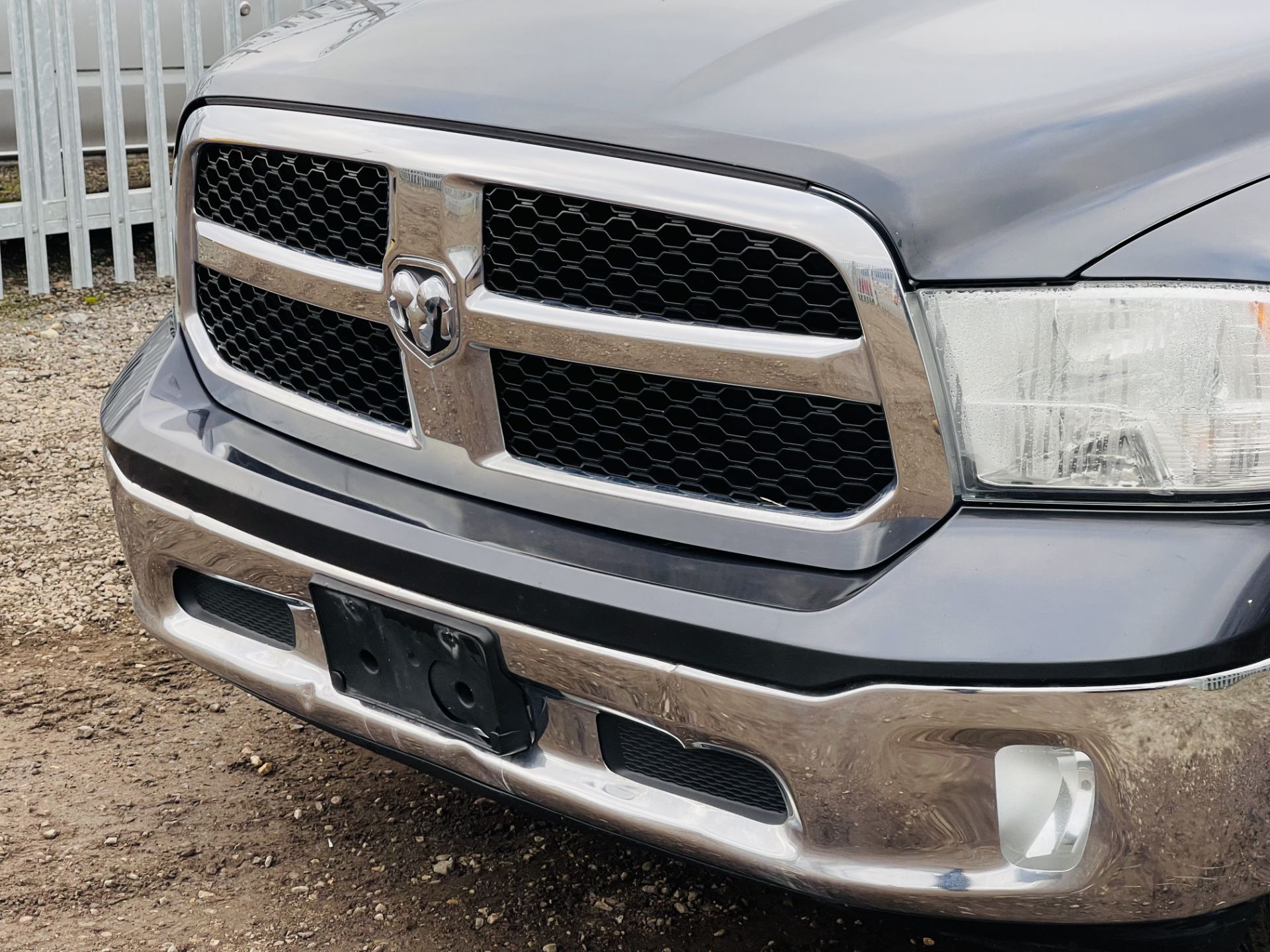 Dodge Ram 3.6 V6 1500 Crew Cab SLT 4WD ' 2015 Year ' A/C - 6 Seats - Chrome Package - Image 3 of 21