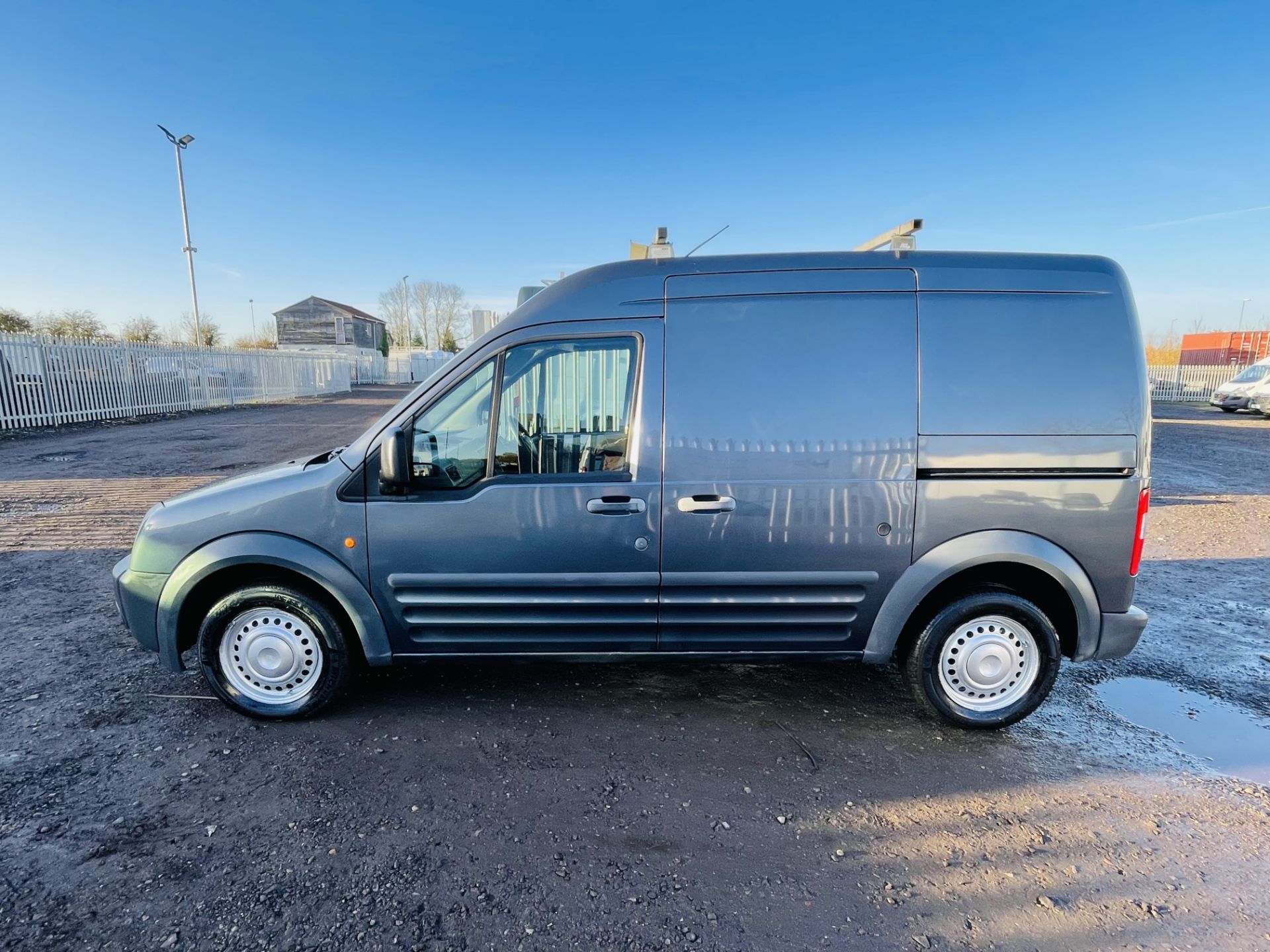 Ford Transit Connect 1.8 TDCI T230 LX110 LWB High Roof 2007 '57 Reg' A/C - No vat save 20% - Image 7 of 20
