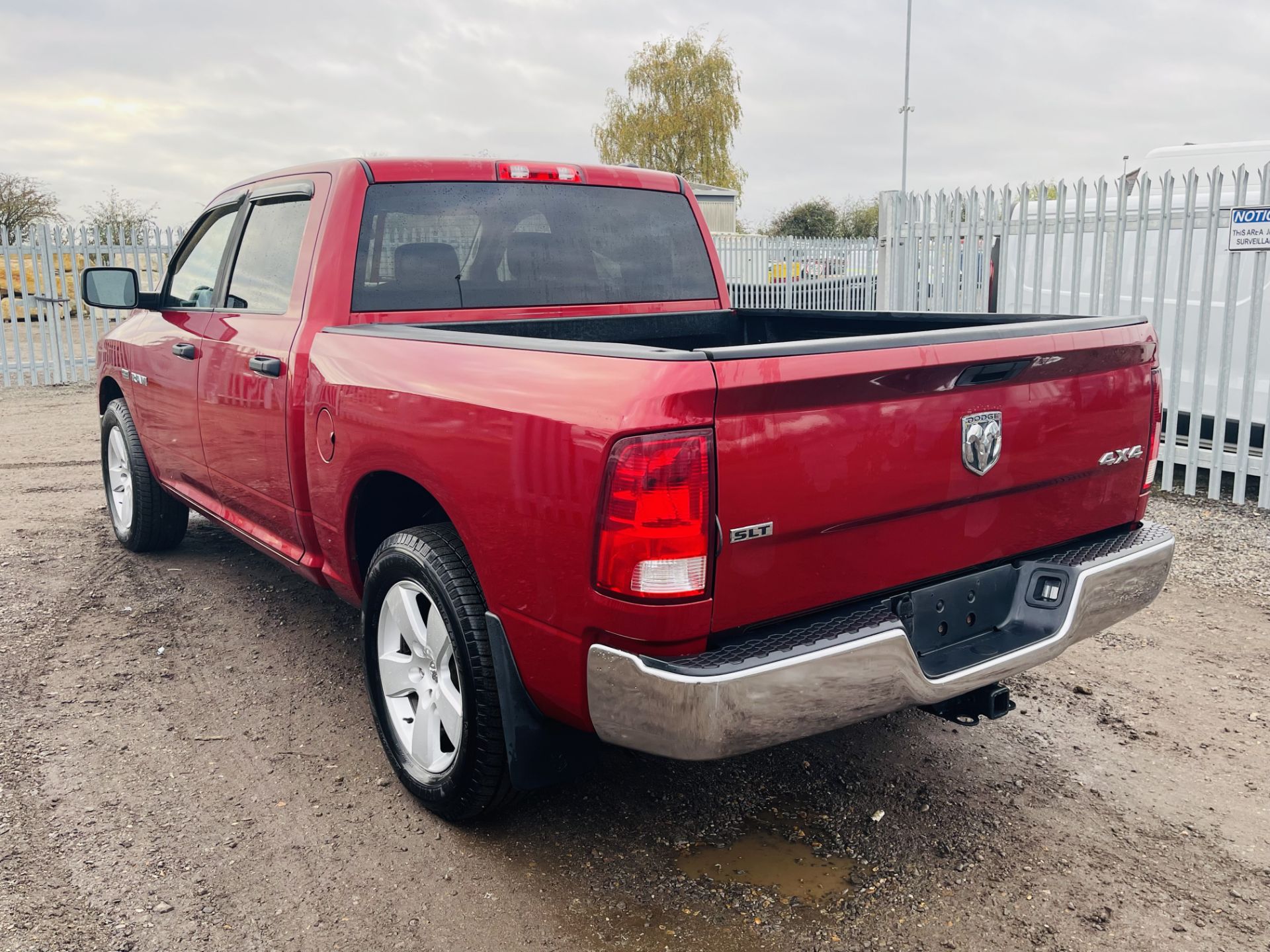 Dodge Ram 5.7 V8 Hemi **SLT Edition** '2009 Year' 4WD Crew-Cab - A/C - 6 Seats - Cruise Control - Image 14 of 29