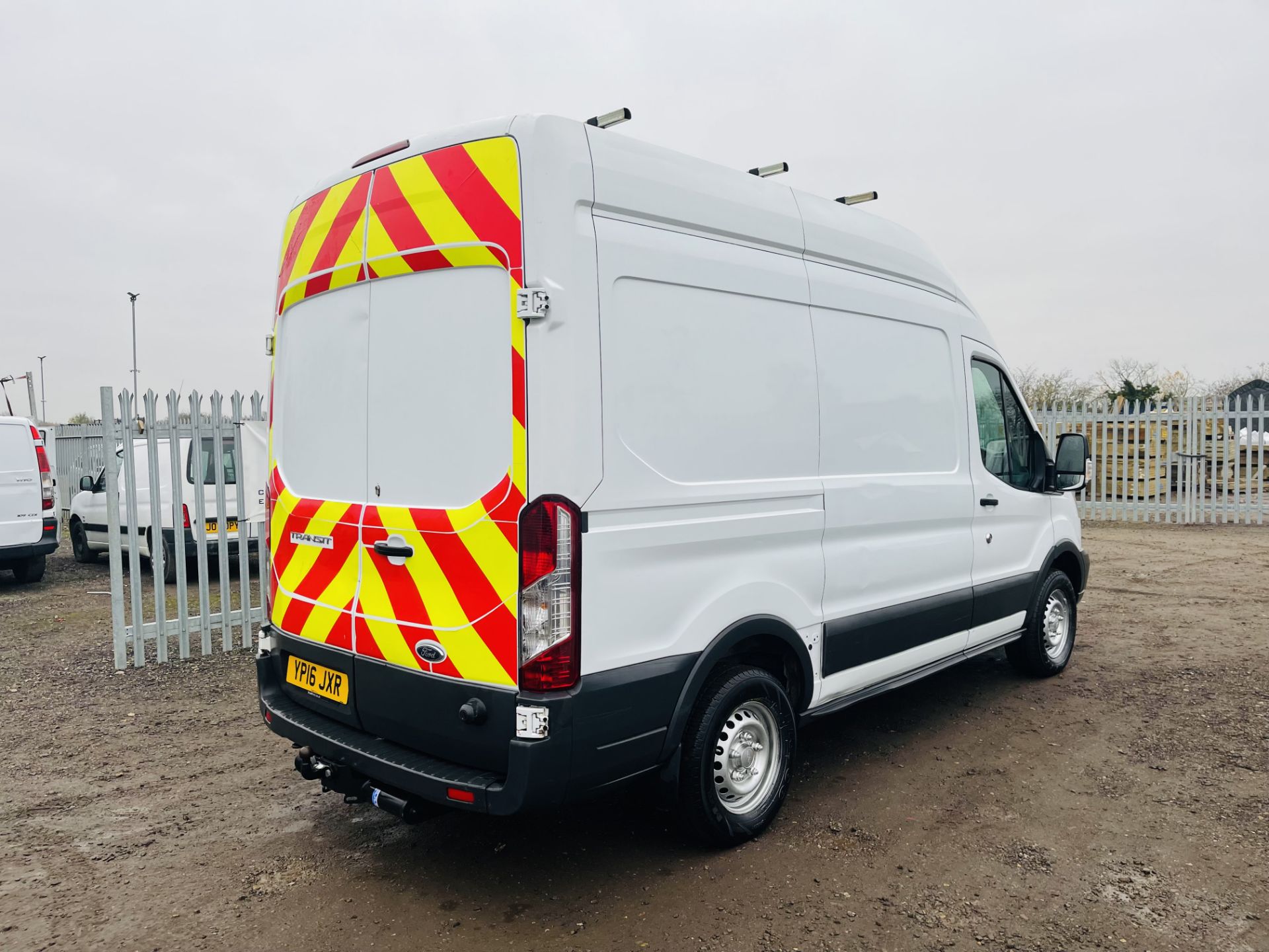 Ford Transit 2.2 TDCI 125 T350 Rwd L2 H3 2016 '16 Reg' - Panel Van - No Vat Save 20% - Image 14 of 21