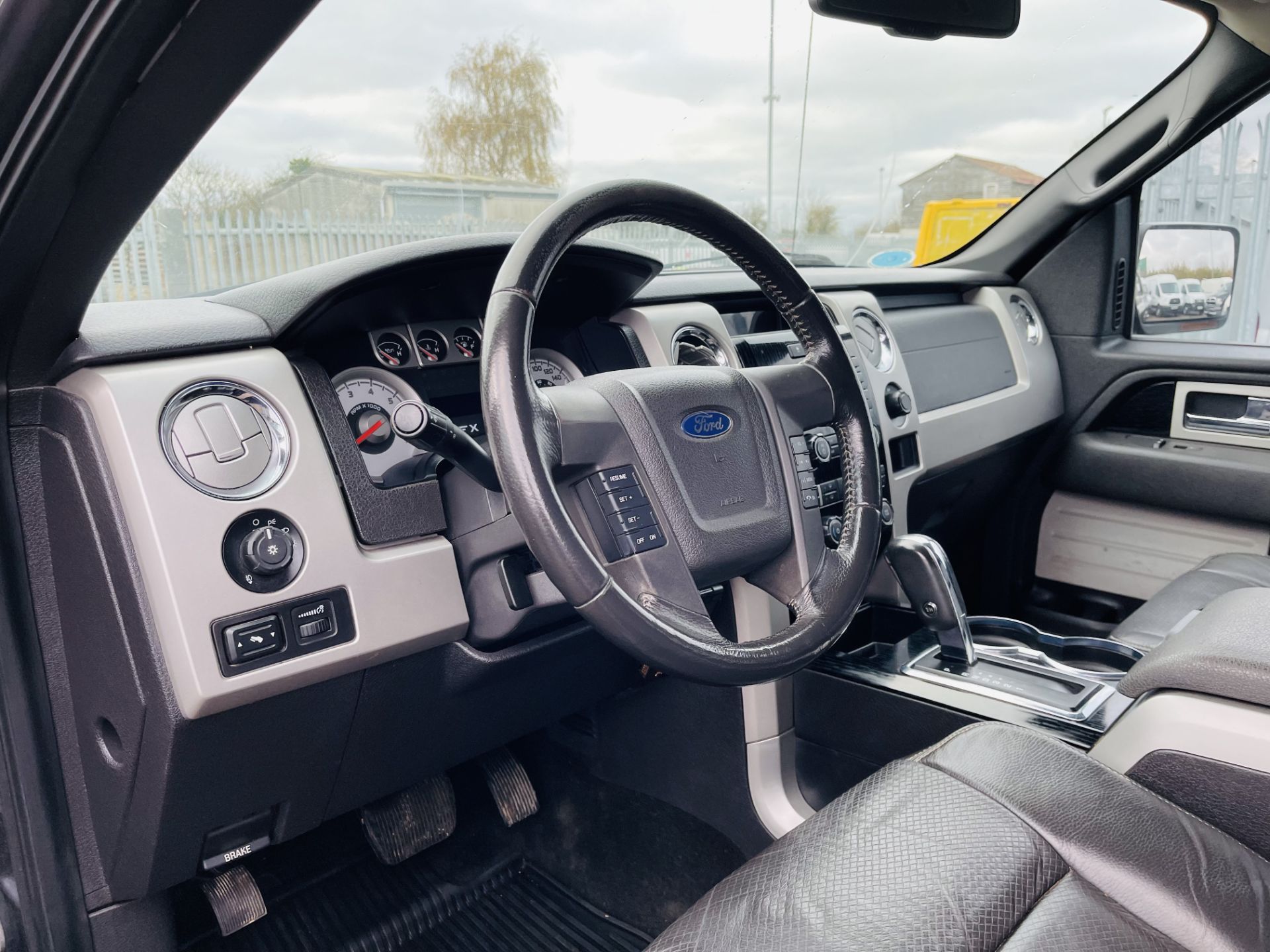 Ford F-150 5.4L V8 CrewCab 4WD FX4 Edition '2010 Year' Colour Coded Package - Top Spec - Image 13 of 24