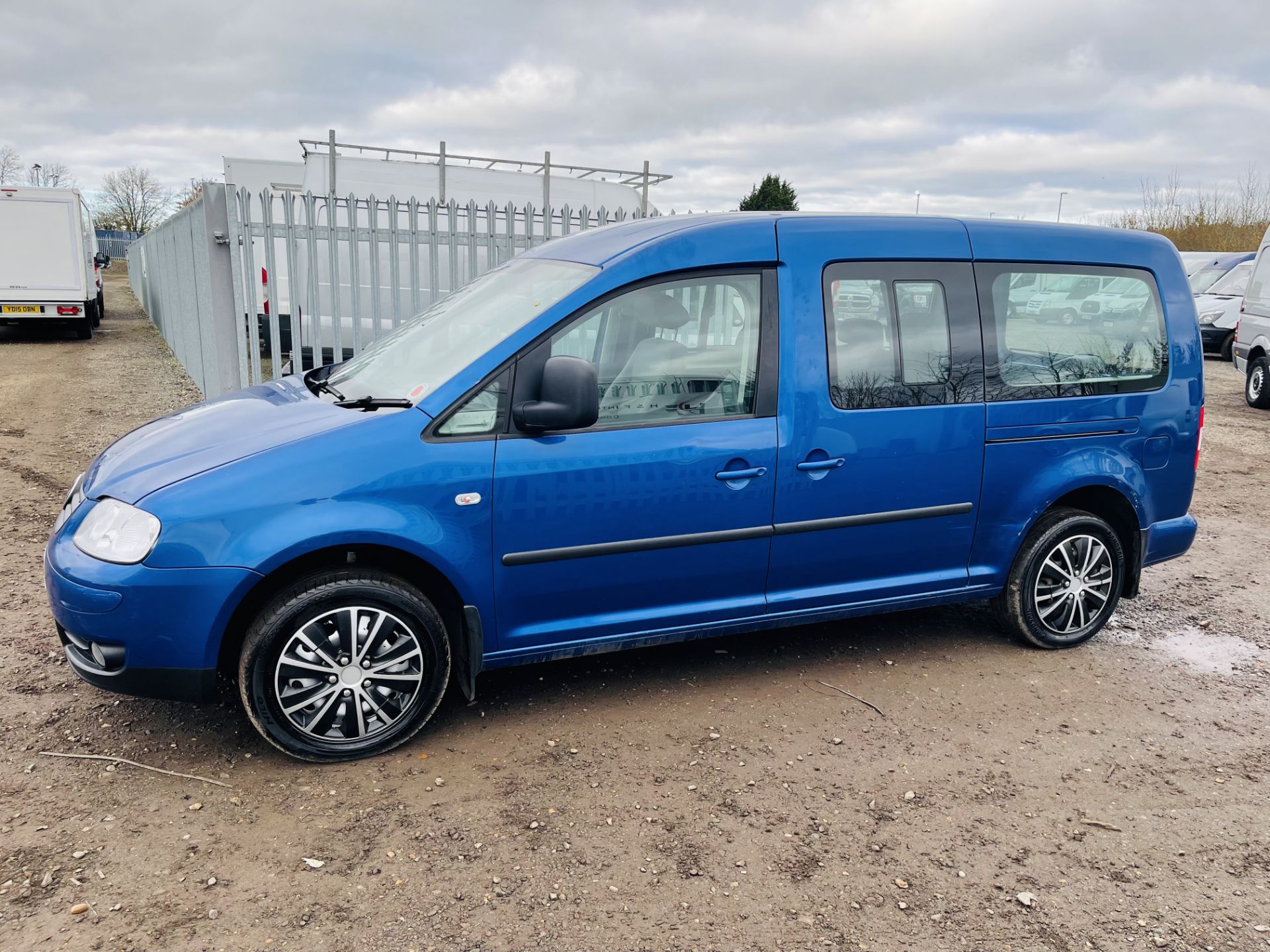 ** ON SALE ** Volkswagen Caddy Maxi Life 1.9 TDI *MPV* 2010 '10 Reg' Air Con - 5 Seats - No Vat - Image 9 of 26