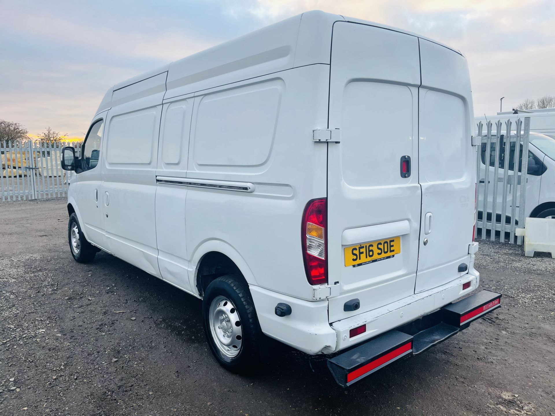 ** ON SALE **LDV V80 2.5 TD L3 H2 136 2016 '16 Reg' Air Con - Long wheel Base - Only Done 68,890 !!! - Image 7 of 19