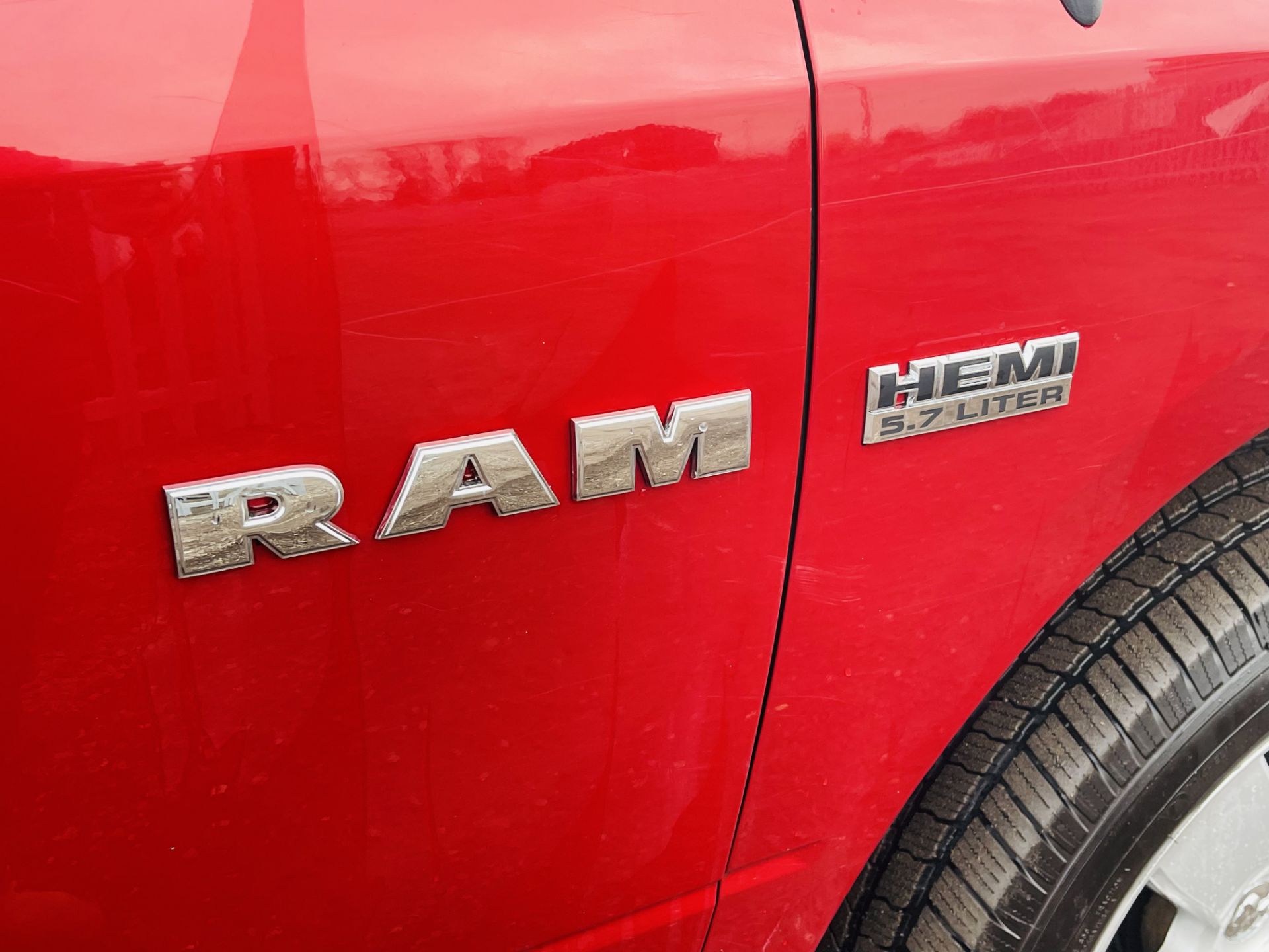 Dodge Ram 5.7 V8 Hemi **SLT Edition** '2009 Year' 4WD Crew-Cab - A/C - 6 Seats - Cruise Control - Image 10 of 29