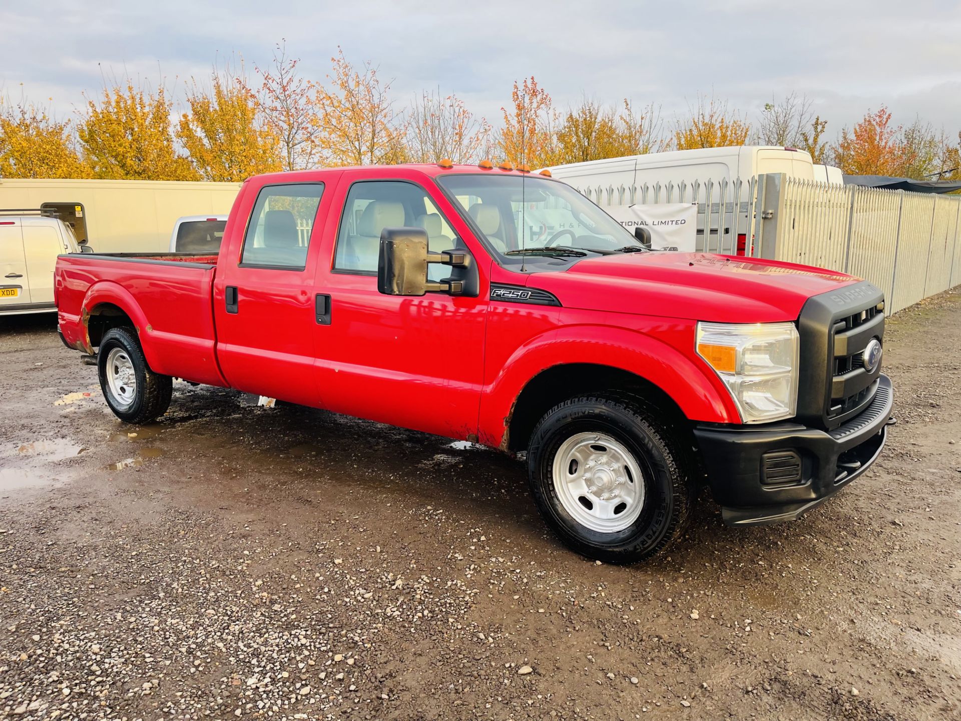 Ford F 250 6.2L V8 XL '2011 Year' **Super Duty Edition** Crew Cab - A/C ** Fresh Import ** - Image 6 of 20