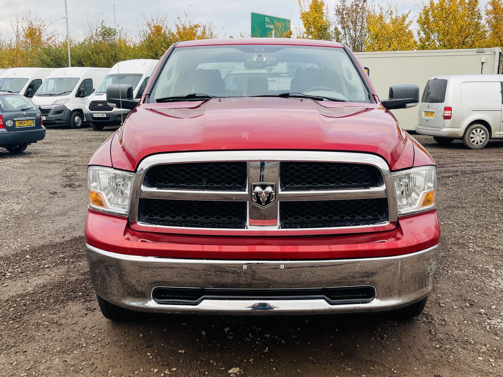 Dodge Ram 5.7 V8 Hemi **SLT Edition** '2009 Year' 4WD Crew-Cab - A/C - 6 Seats - Cruise Control - Image 5 of 29