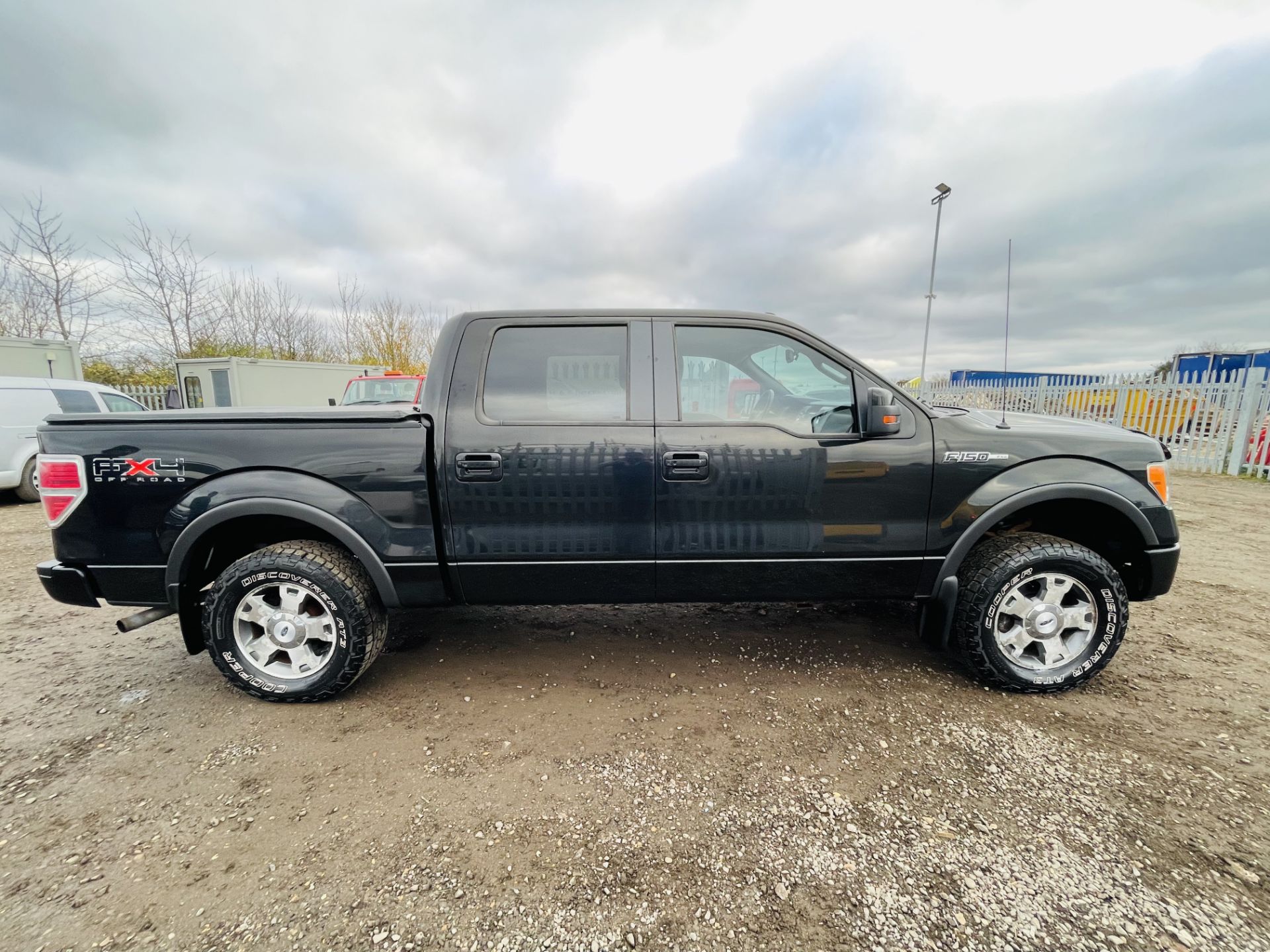 Ford F-150 5.4L V8 CrewCab 4WD FX4 Edition '2010 Year' Colour Coded Package - Top Spec - Image 10 of 24