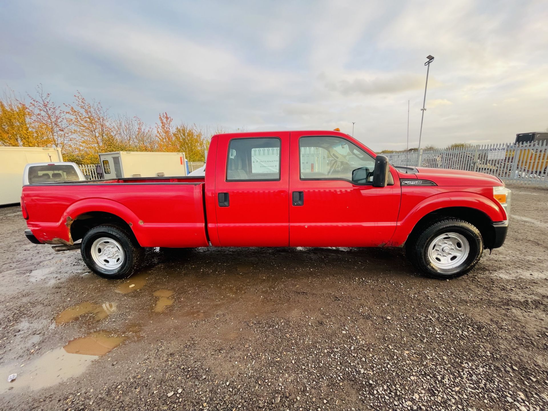 Ford F 250 6.2L V8 XL '2011 Year' **Super Duty Edition** Crew Cab - A/C ** Fresh Import ** - Image 7 of 20