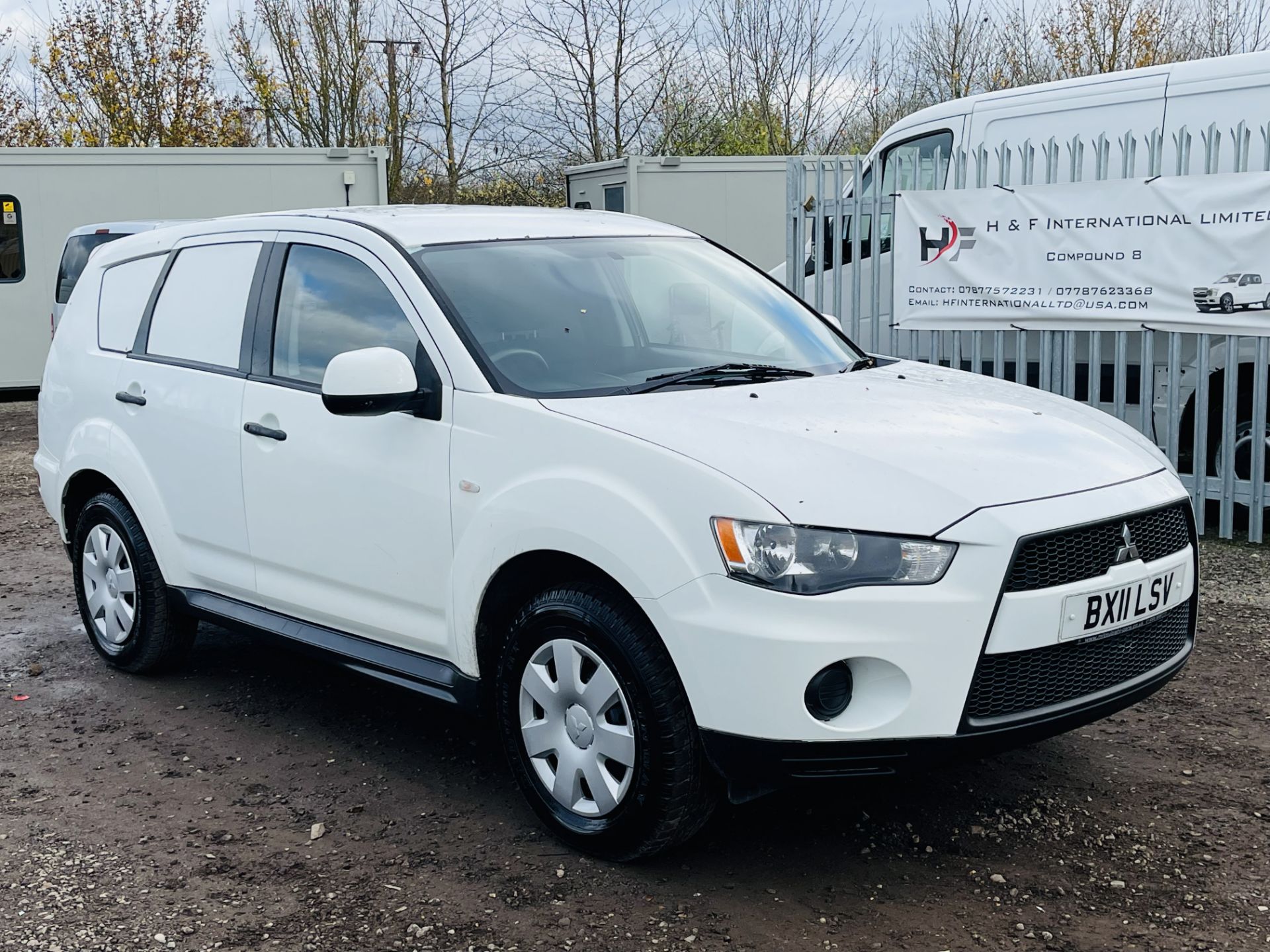 ** ON SALE **Mitsubishi Outlander GX 4Work 2.3 DI-D 177 2011 '11 Reg' - Air Con - 4WD - No Vat