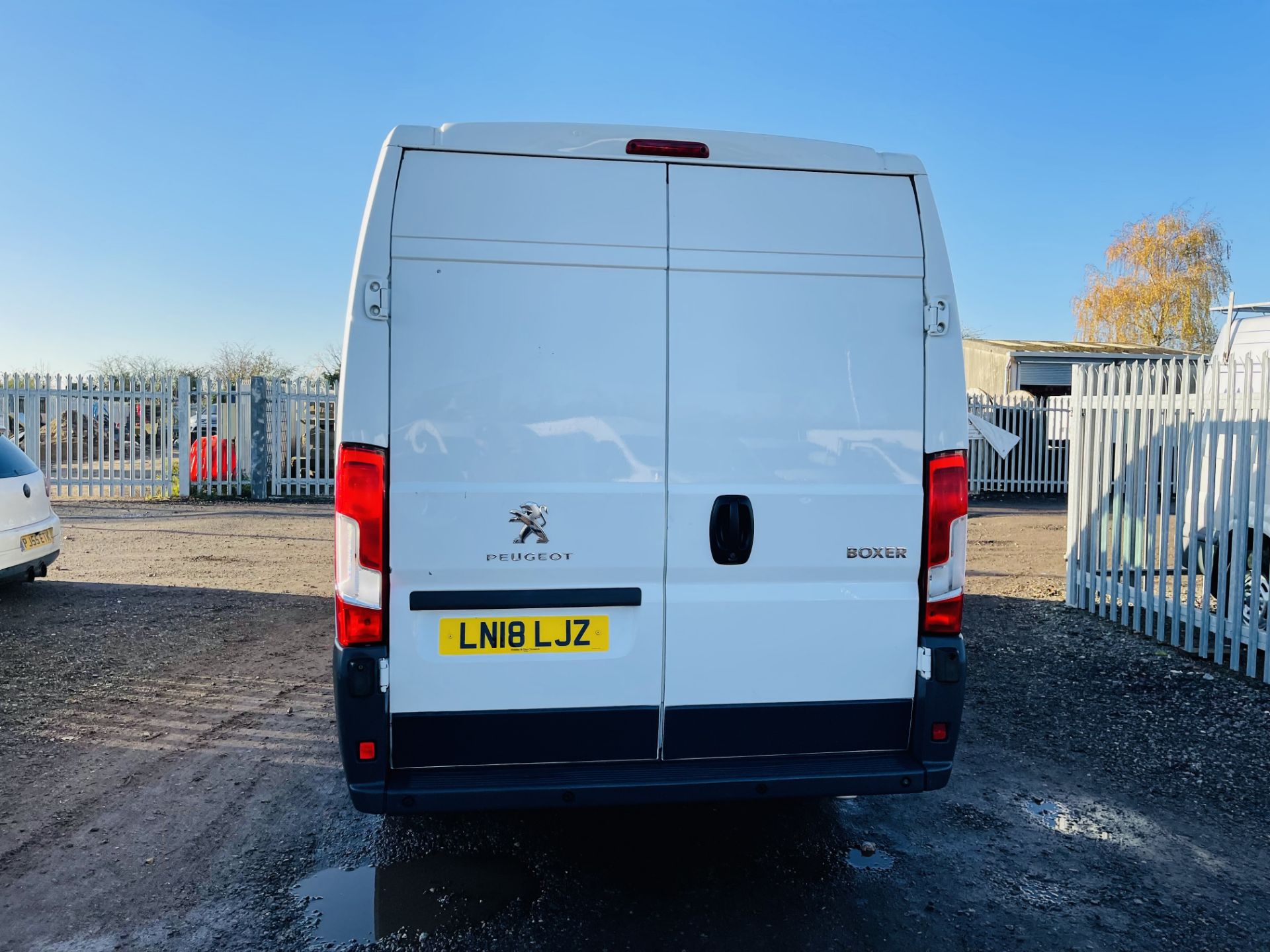 Peugeot Boxer 2.0 Blue130 HDI L4 H2 Professional 2018 '18 Reg' A/C - Sat Nav - Extra Long wheel base - Image 14 of 22