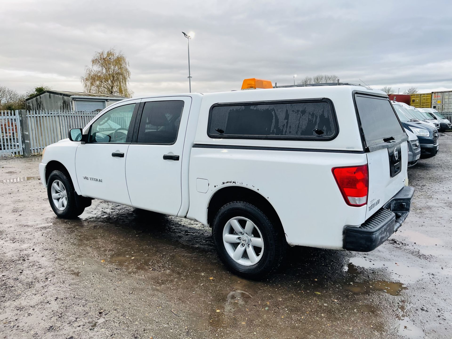 Nissan Titan 5.6L V8 Crew-Cab 4WD '2011 Year' - A/C - 6 Seats - Cruise Control - **ULTRA RARE** - Image 21 of 29