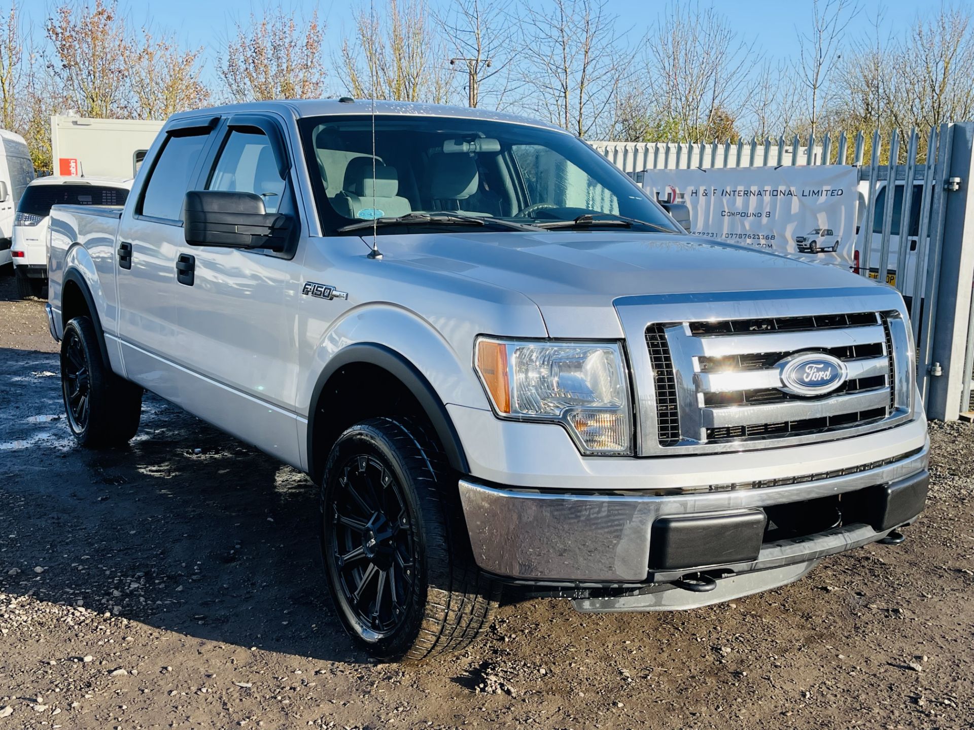 Ford F-150 5.0L V8 XLT Edition 4WD Super-Crew '2011 Year' A/C - Cruise Control - Chrome Pack - Image 2 of 23