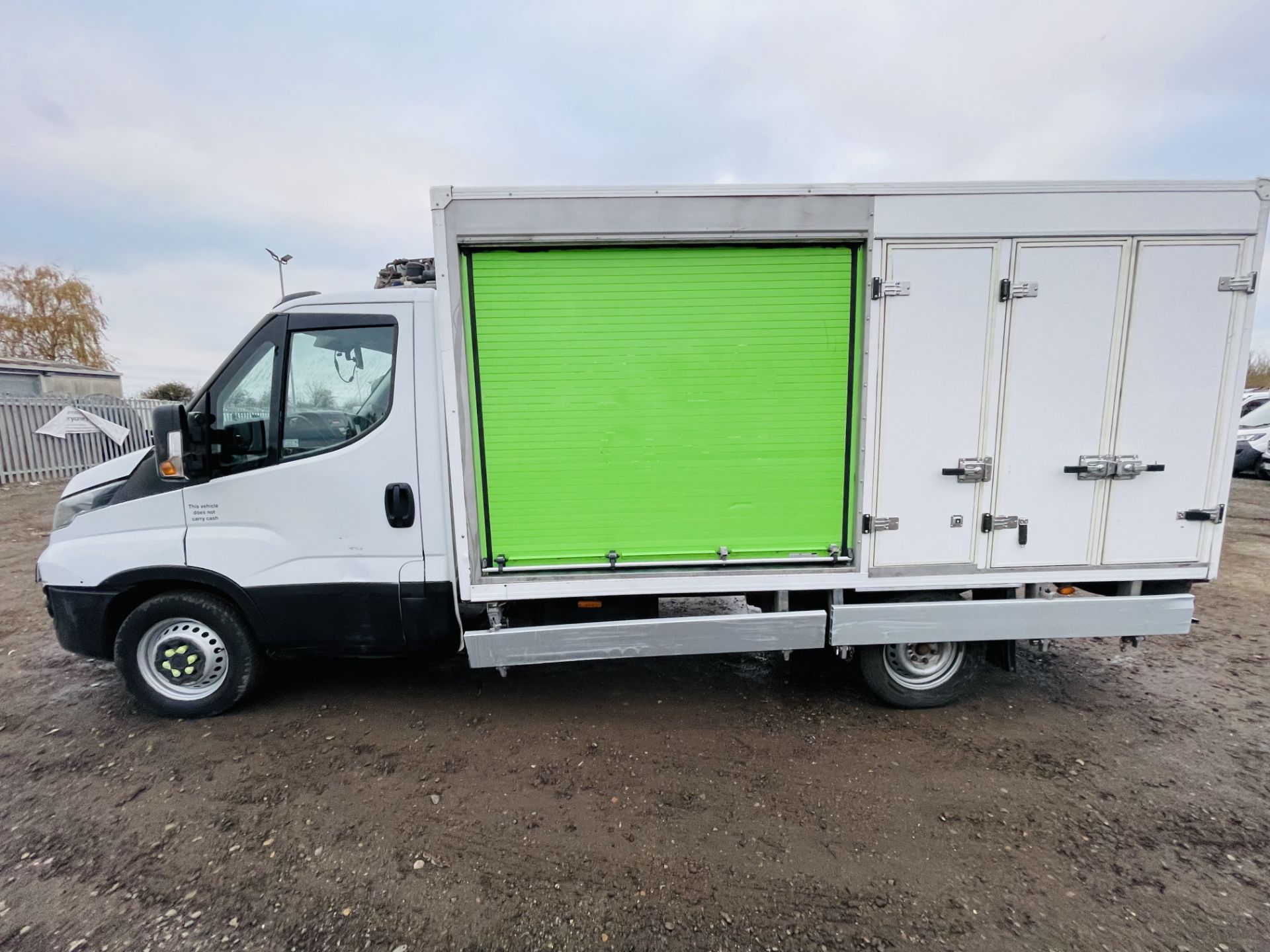 ** ON SALE ** Iveco Daily 35S11 L2 2.3 HPI **Automatic** 105 Bhp 2015 '15 Reg' GAH Fridge - - Image 6 of 23