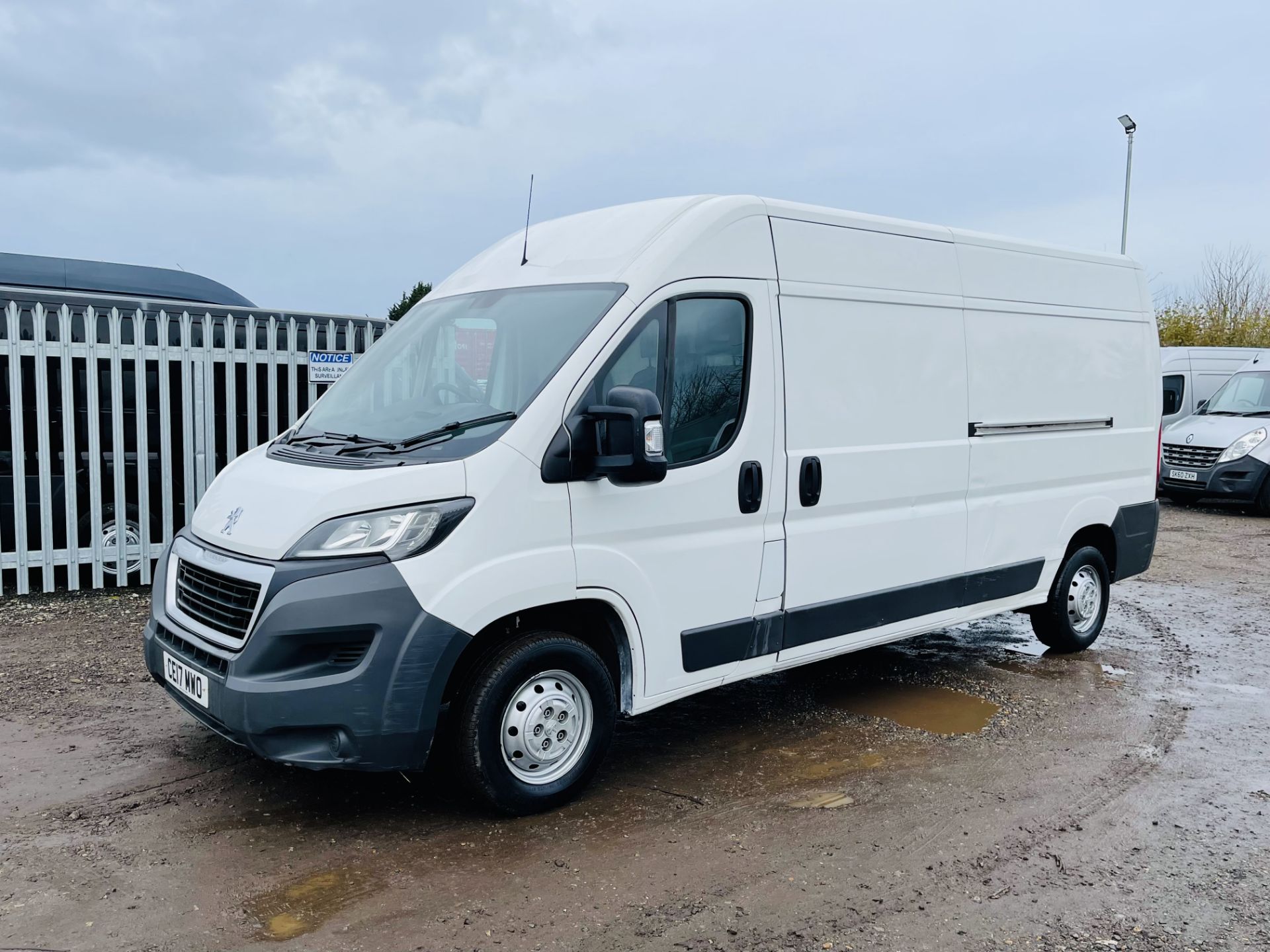 ** ON SALE ** Peugeot Boxer 2.0 Blue HDI 130 L3 H2 2017 '17 Reg' - Sat Nav - Air con - Euro 6 - - Image 5 of 24