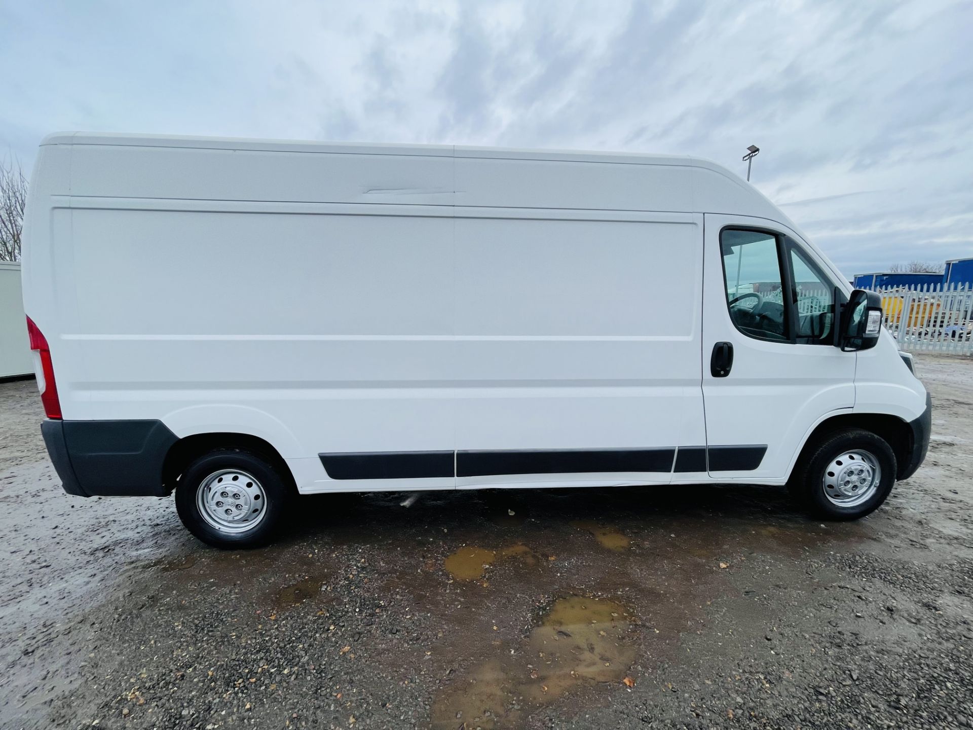 ** ON SALE ** Peugeot Boxer 2.0 Blue HDI 130 L3 H2 2017 '17 Reg' - Sat Nav - Air con - Euro 6 - - Image 9 of 24