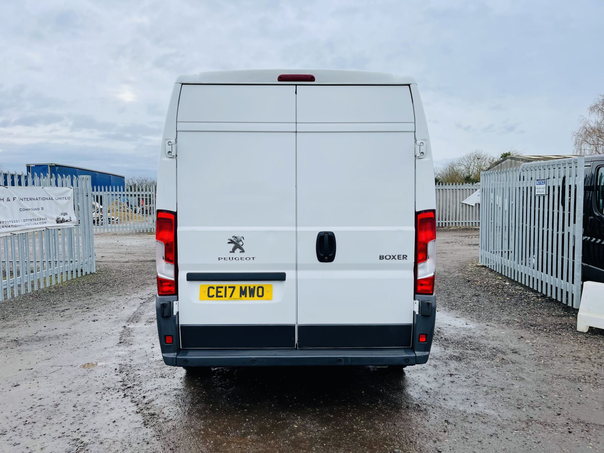 ** ON SALE ** Peugeot Boxer 2.0 Blue HDI 130 L3 H2 2017 '17 Reg' - Sat Nav - Air con - Euro 6 - - Image 12 of 24