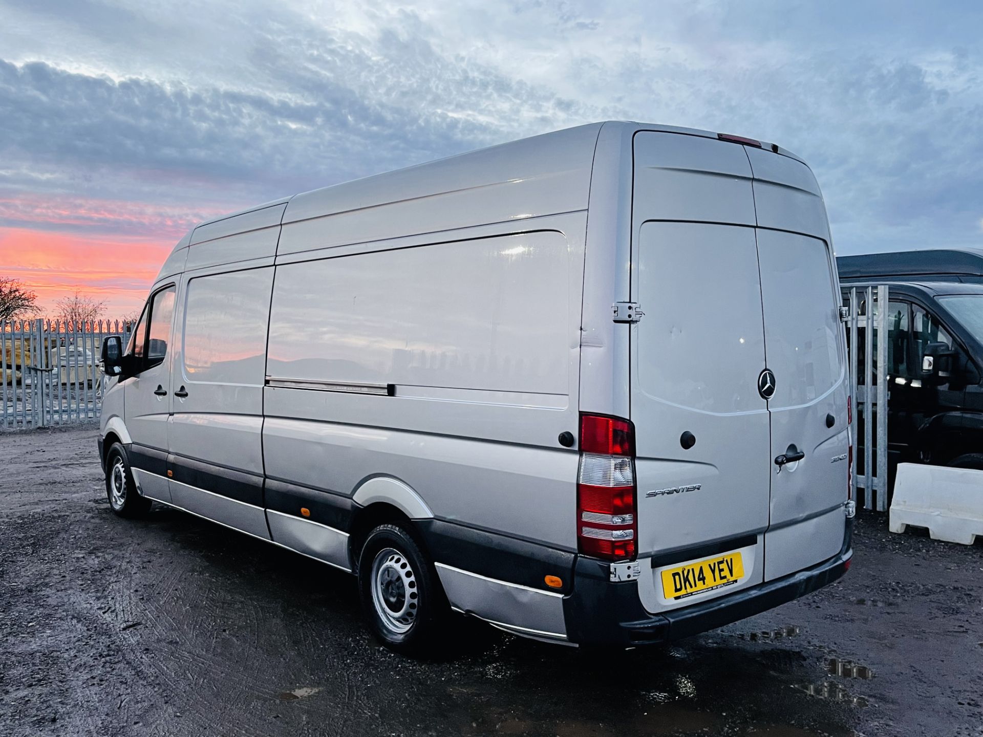 Mercedes Benz Sprinter 2.1 313 CDI L3 H3 2014 '14 Reg' - Metallic Silver - Image 8 of 18