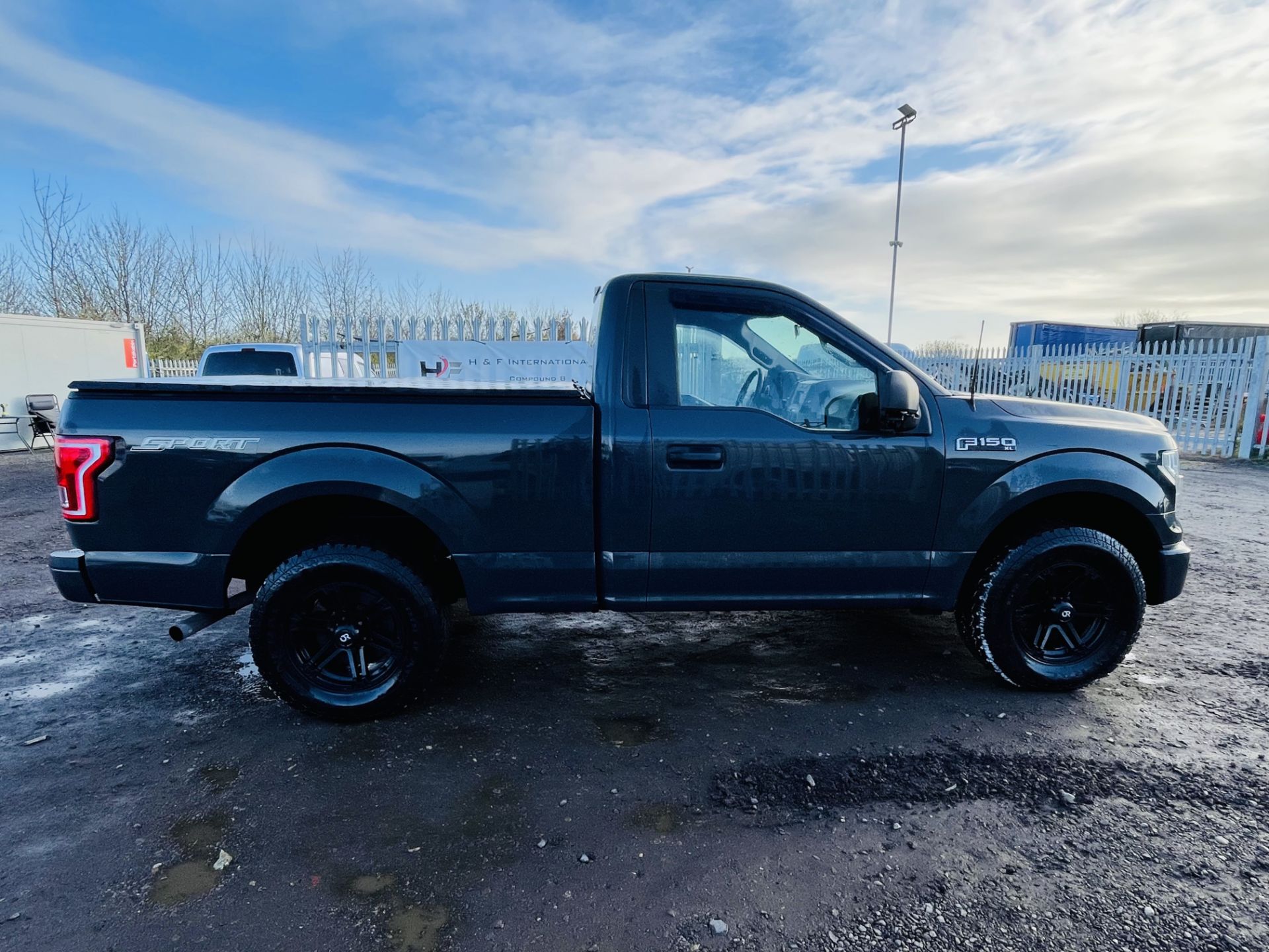 Ford F-150 3.5L V6 XL *Sport Edition '2016 year' Single Cab - Short Bed **ULTRA RARE** - Image 15 of 35