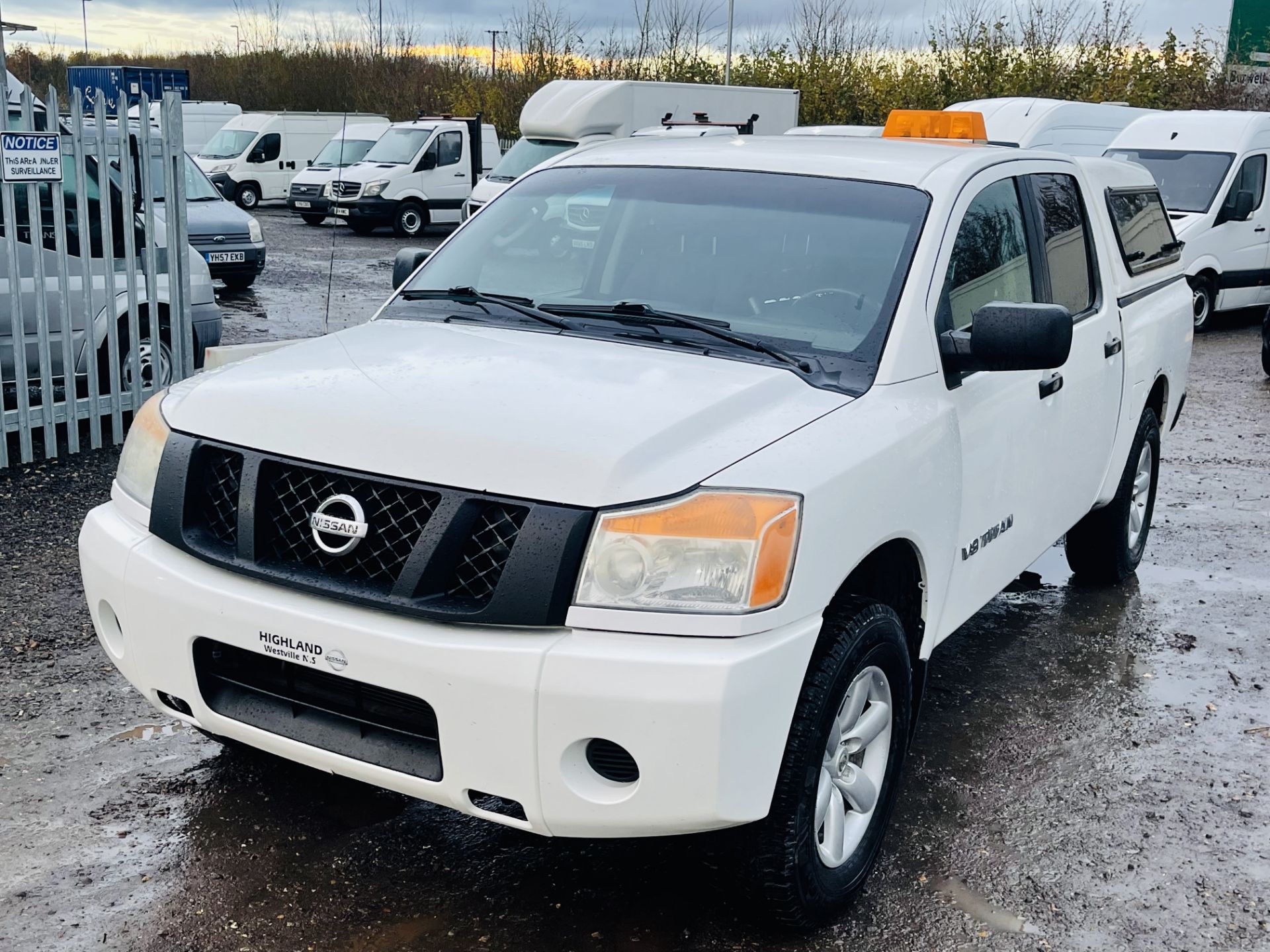 Nissan Titan 5.6L V8 Crew-Cab 4WD '2011 Year' - A/C - 6 Seats - Cruise Control - **ULTRA RARE** - Image 6 of 29