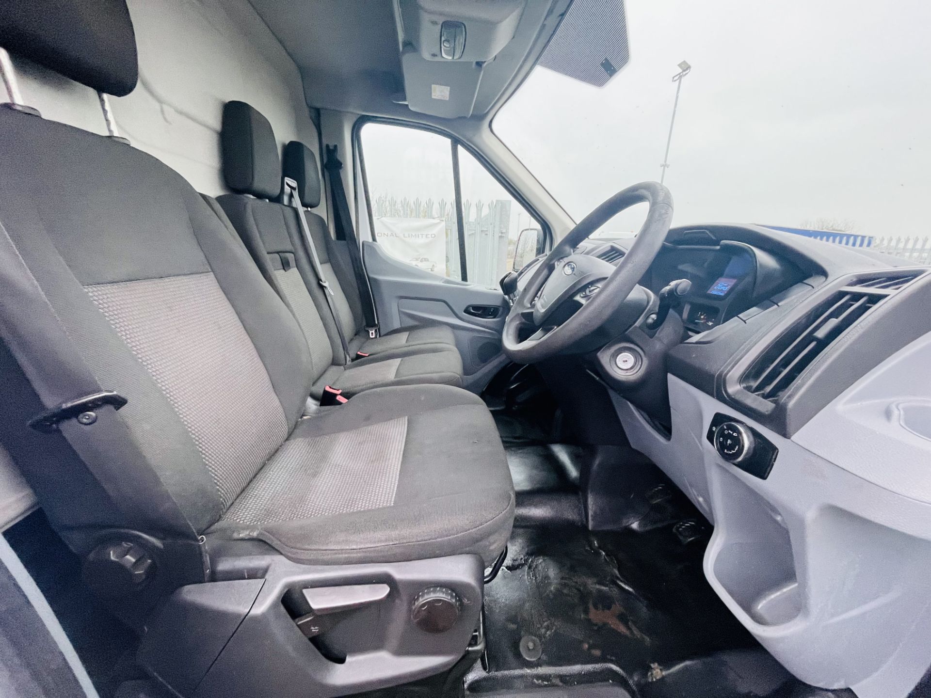 ** ON SALE ** Ford Transit 2.2 TDCI 125 T350 Rwd L2 H3 2016 '16 Reg' - Panel Van - No Vat Save 20% - Image 18 of 21