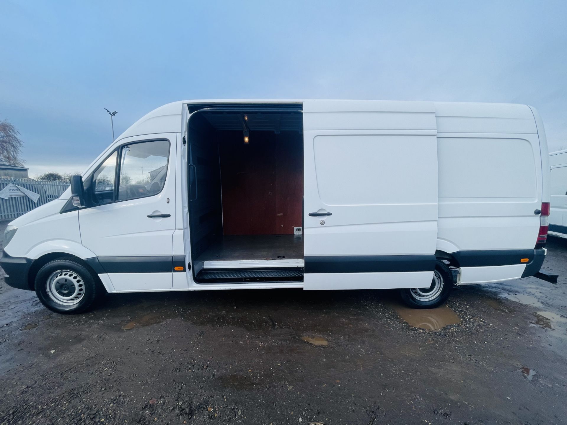 Mercedes Benz Sprinter 2.1 313 CDI L3 H3 2014 '64 Reg' - Cruise Control - Image 12 of 23