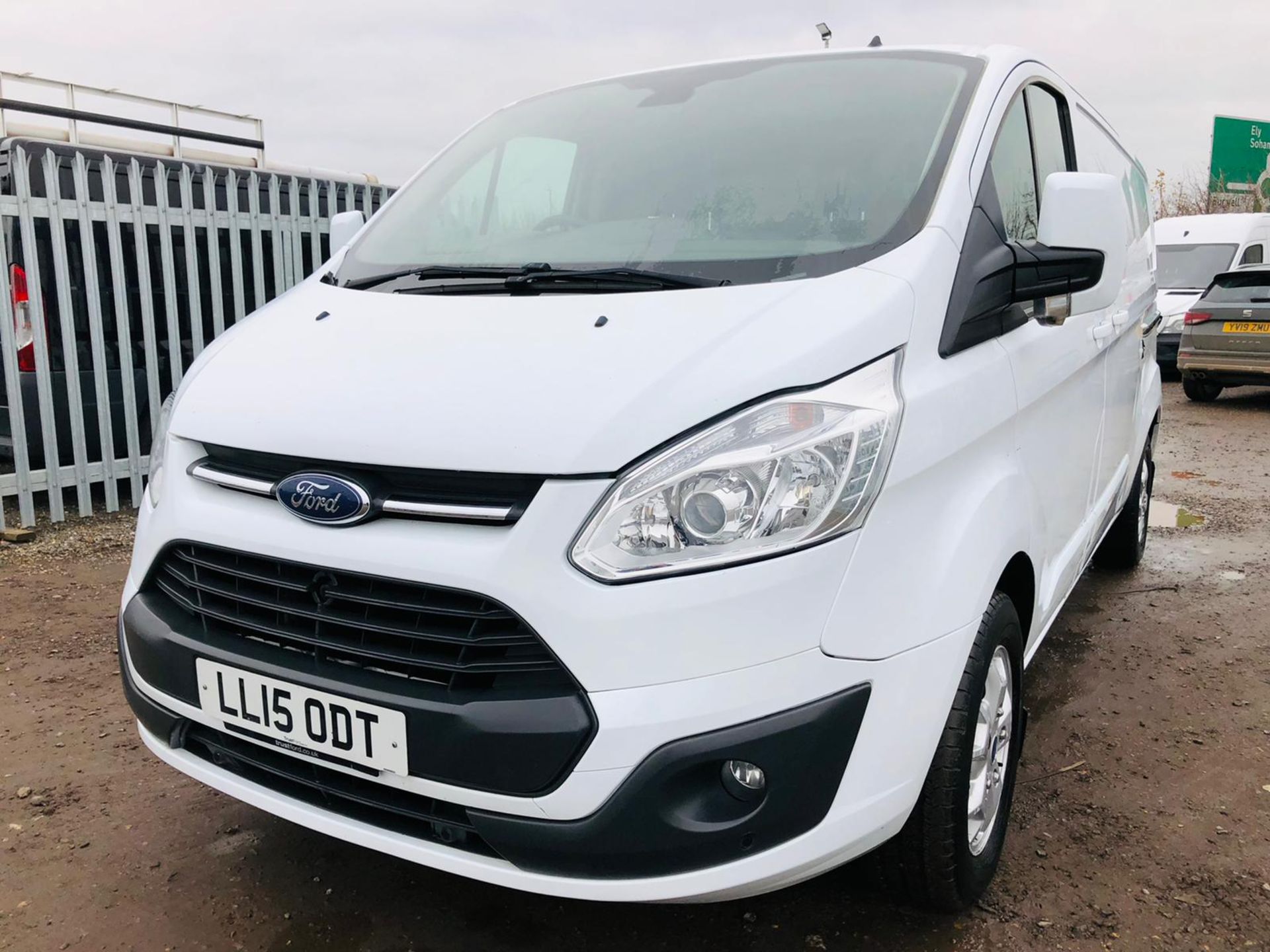 **ON SALE**Ford Transit 2.2 TDCI 125 E-Tech 290 Limited L2 H1 2015 '15 Reg' Air Con - Cruise Control - Image 8 of 33