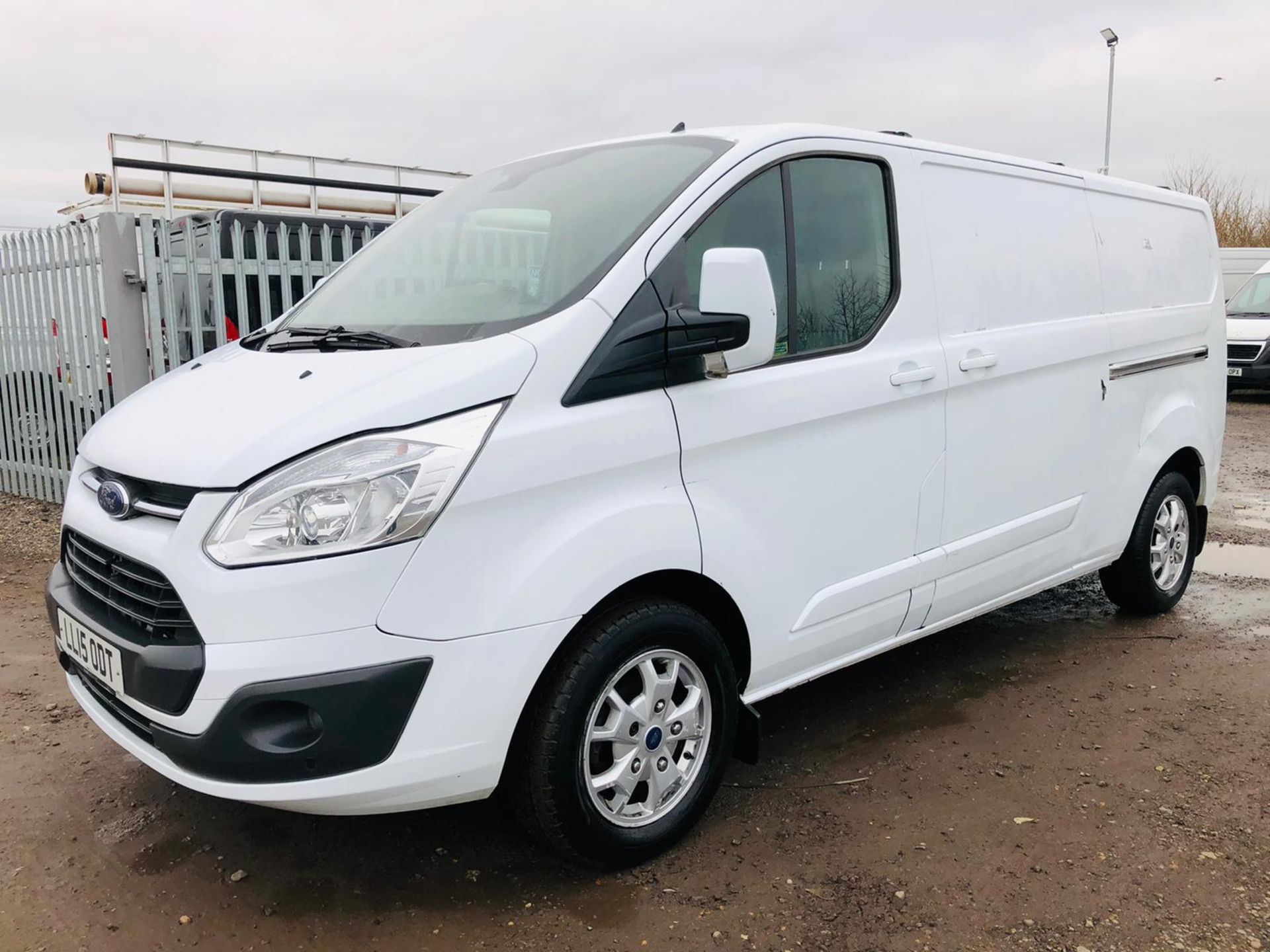 **ON SALE**Ford Transit 2.2 TDCI 125 E-Tech 290 Limited L2 H1 2015 '15 Reg' Air Con - Cruise Control - Image 7 of 33