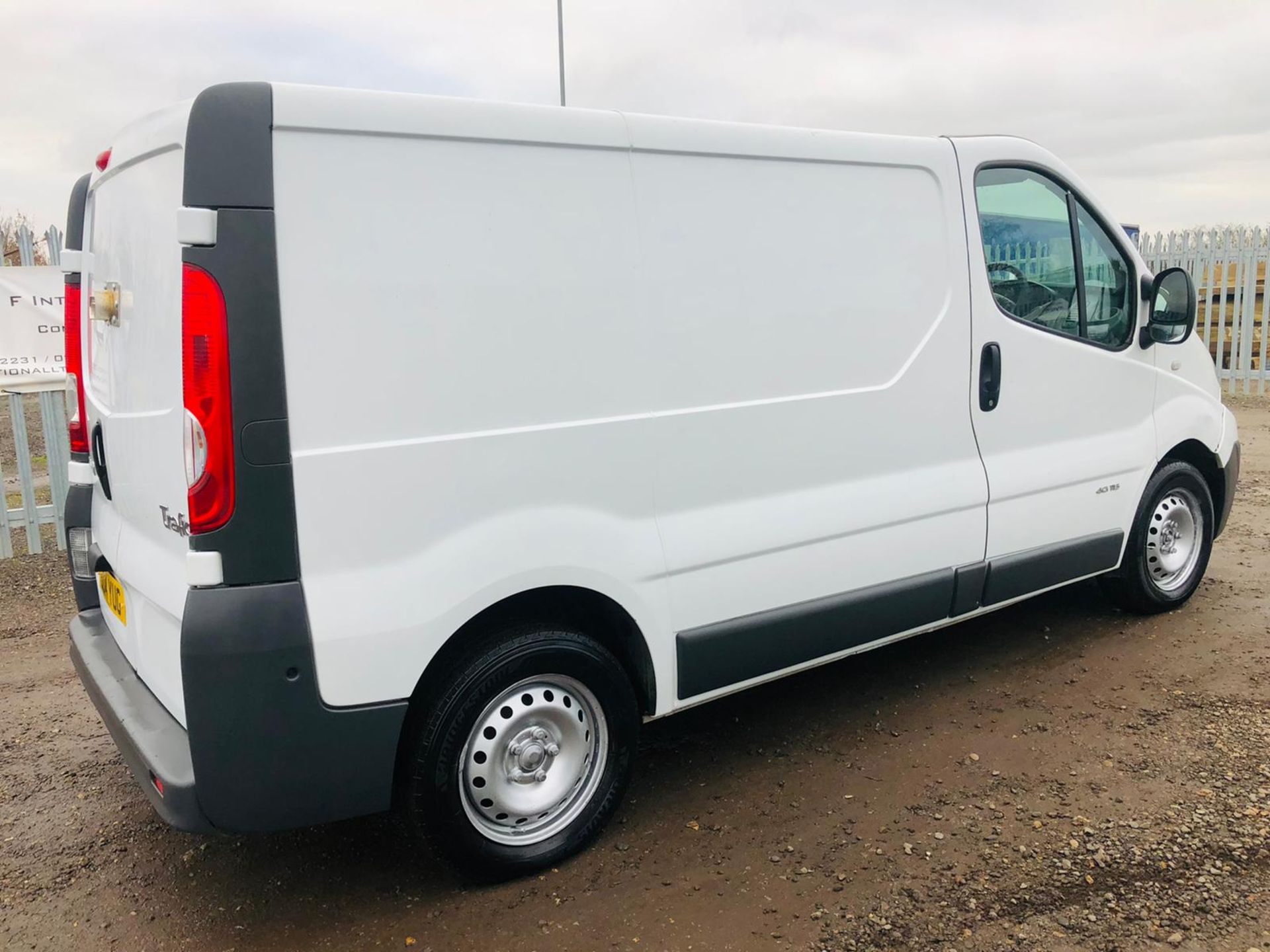 Renault Trafic 2.0 DCI SL27 L1 H1 2014 '14 Reg' Air Con - Image 18 of 31